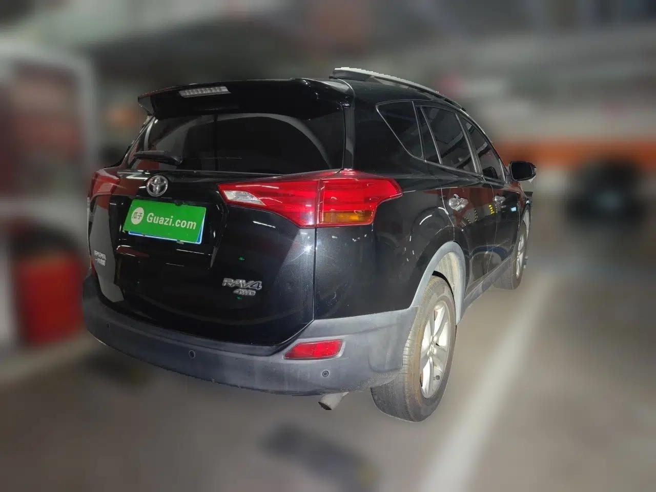 Toyota RAV4 2013 2.5L Automatic 4x4 Elite Edition — миниатюра 6