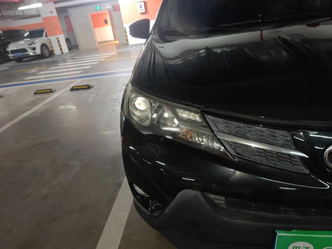 Toyota RAV4 2013 2.5L Automatic 4x4 Elite Edition — миниатюра 7