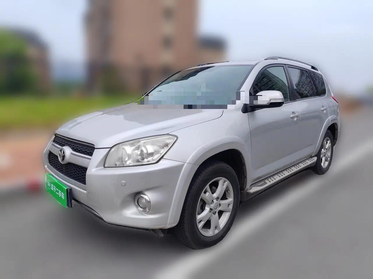 Toyota RAV4 2011 2.4L Automatic 4x4 Luxury Edition — миниатюра 1