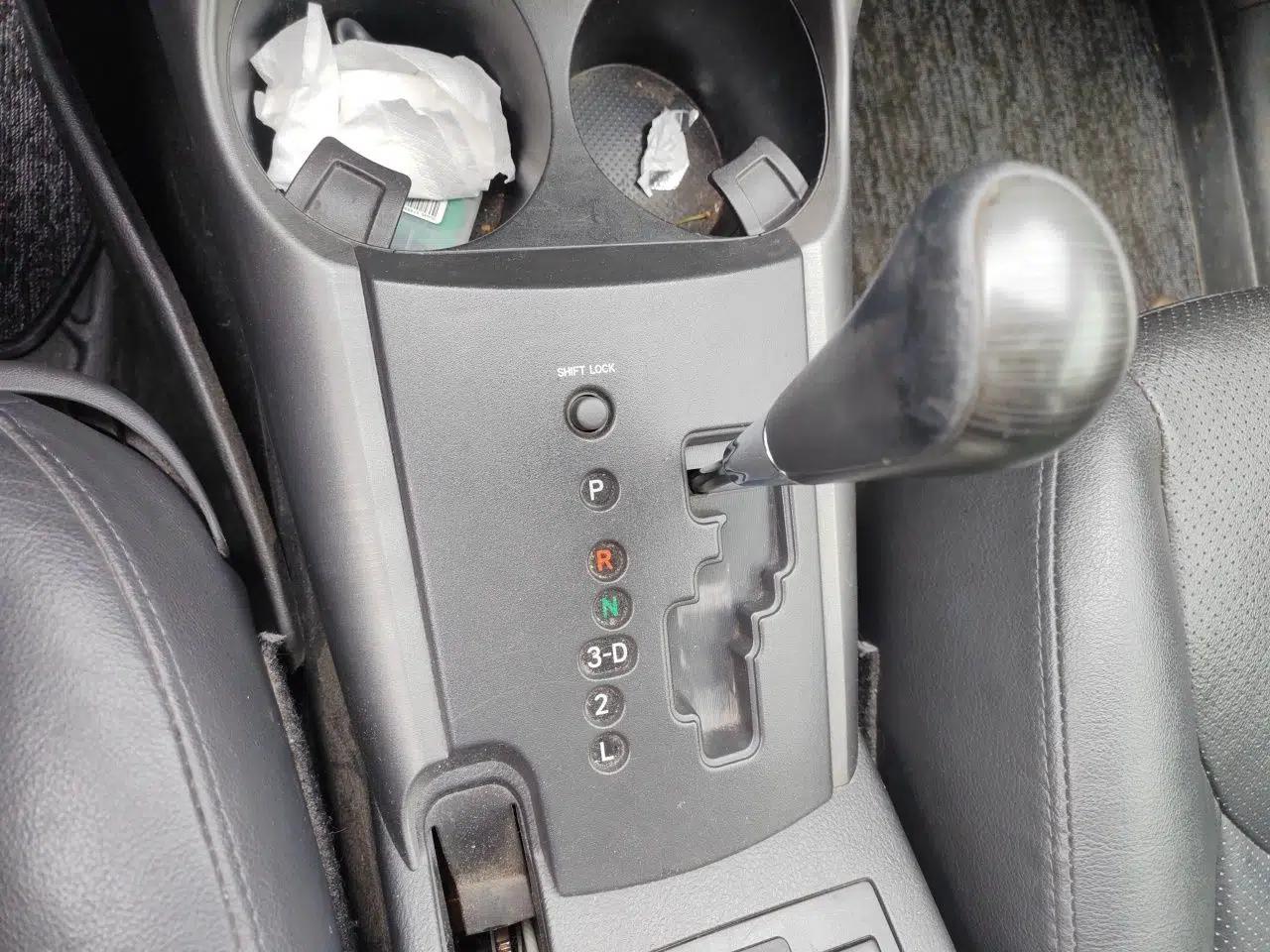 Toyota RAV4 2011 2.4L Automatic 4x4 Luxury Edition — миниатюра 14