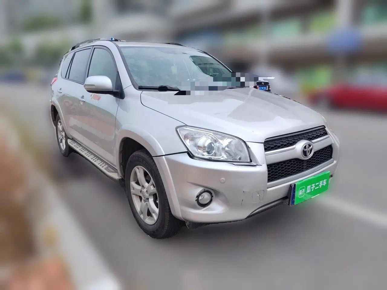 Toyota RAV4 2011 2.4L Automatic 4x4 Luxury Edition — миниатюра 3