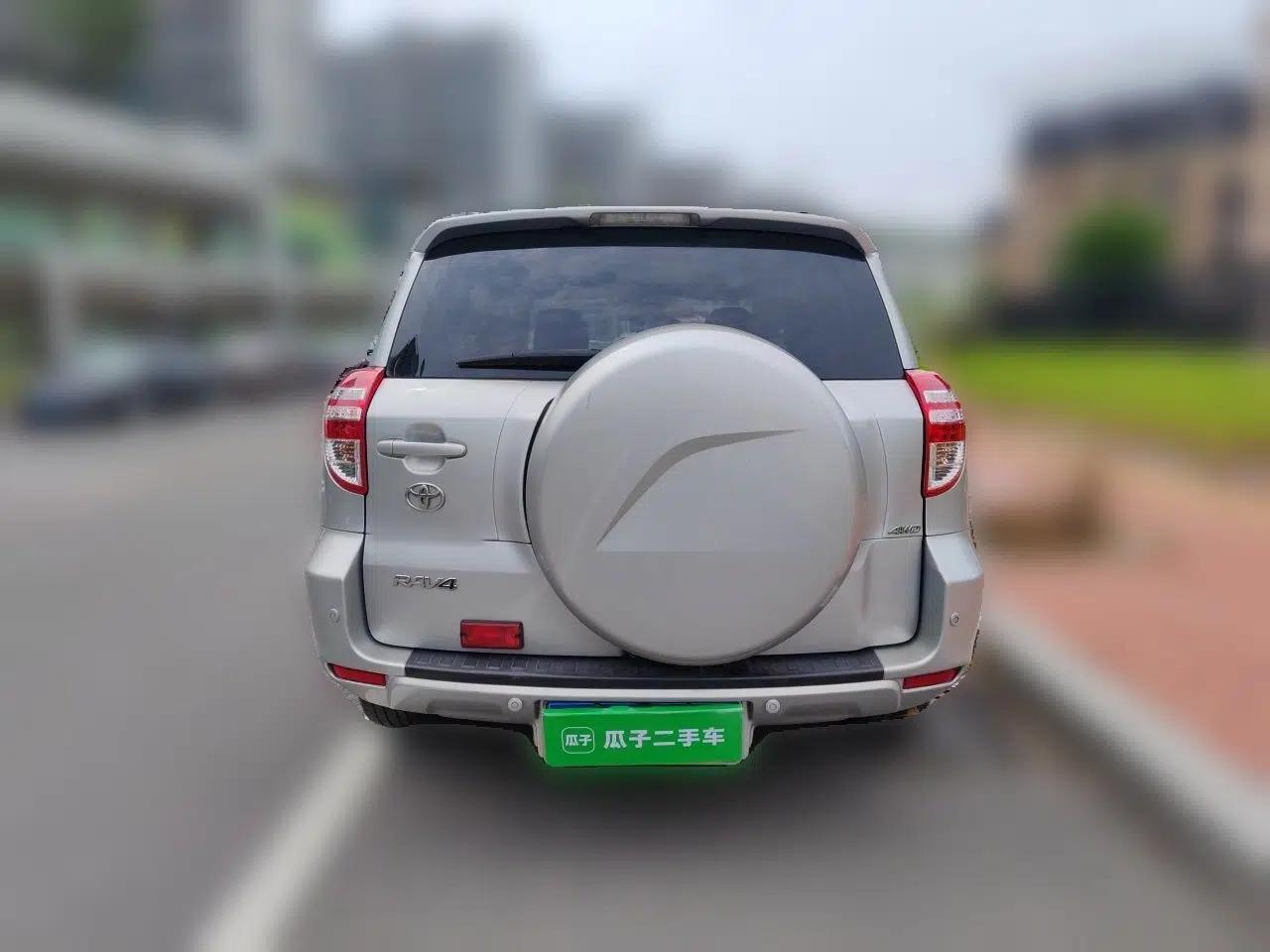 Toyota RAV4 2011 2.4L Automatic 4x4 Luxury Edition — миниатюра 5