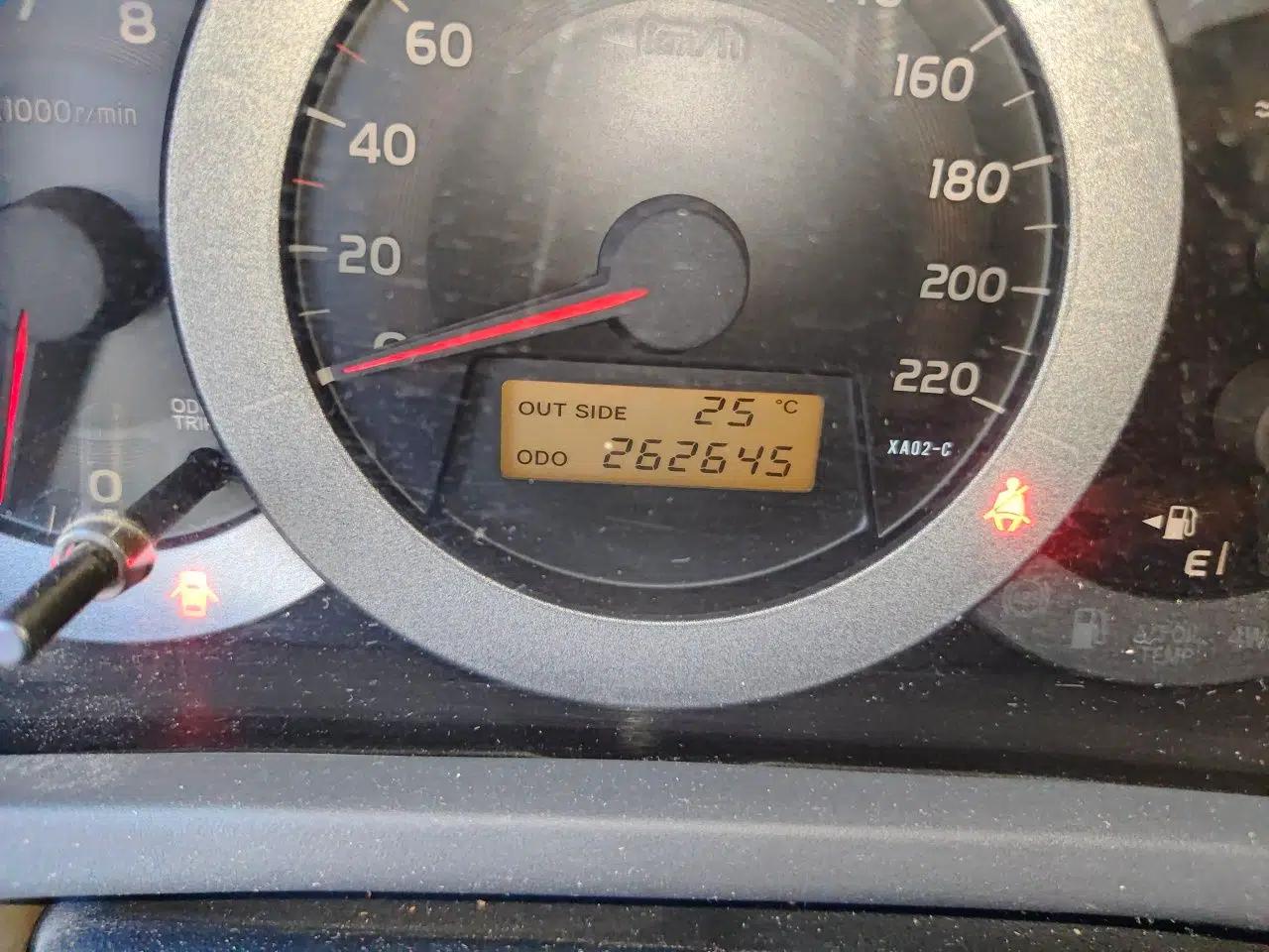 Toyota RAV4 2011 2.0L Manual Classic Edition — миниатюра 12