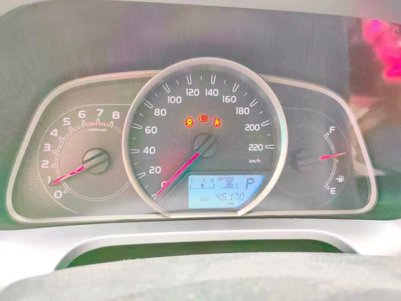 Toyota RAV4 2016 2.0L CVT Two-Wheel Drive Fashion Edition China V Standard — миниатюра 11