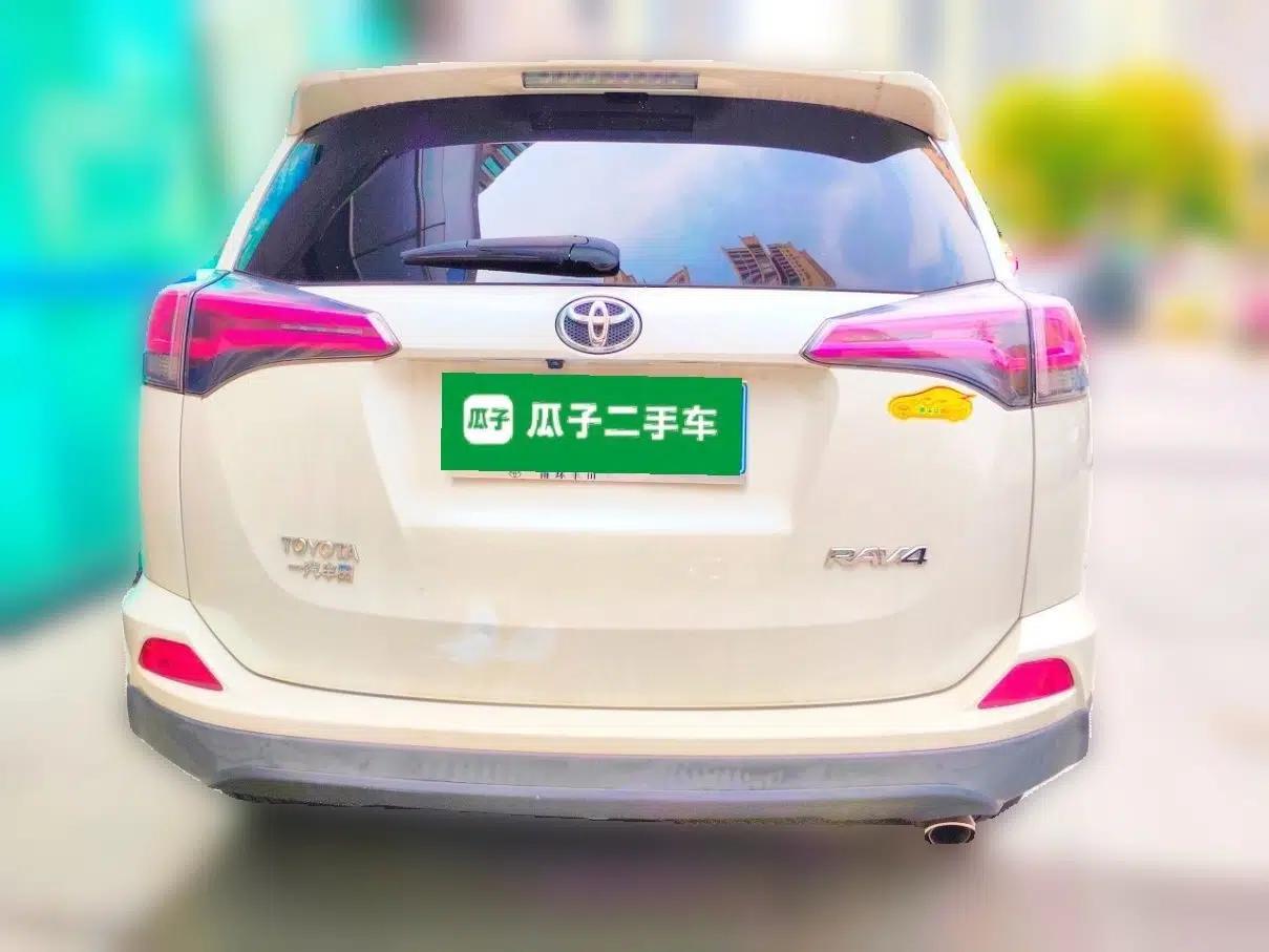 Toyota RAV4 2016 2.0L CVT Two-Wheel Drive Fashion Edition China V Standard — миниатюра 5