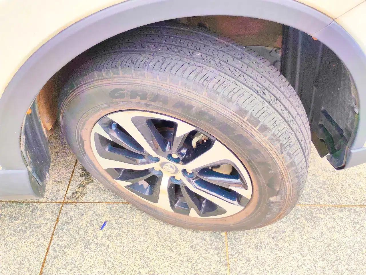 Toyota RAV4 2016 2.0L CVT Two-Wheel Drive Fashion Edition China V Standard — миниатюра 8