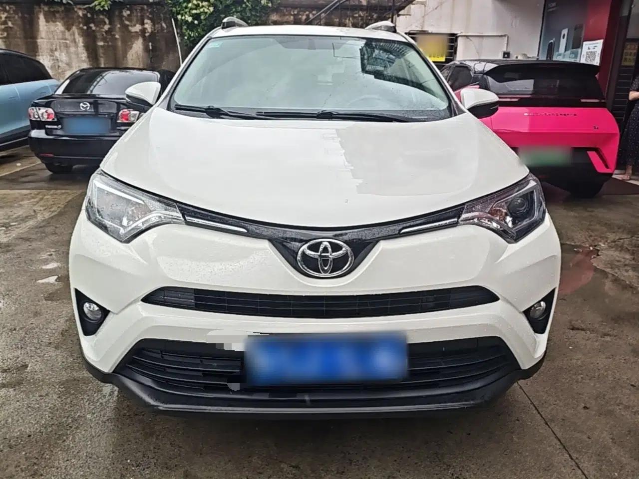 Toyota RAV4 2016 2.0L CVT Two-Wheel Drive Urban Edition China V Standard — миниатюра 2