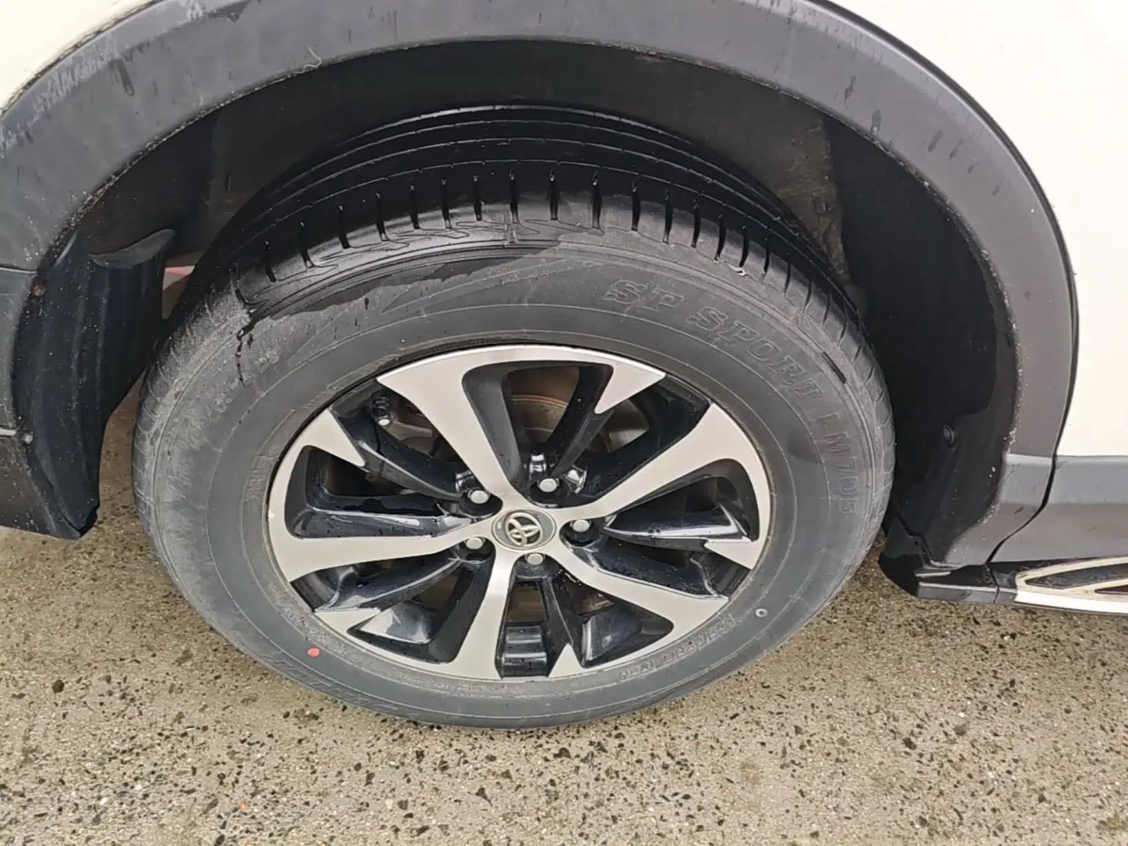 Toyota RAV4 2016 2.0L CVT Two-Wheel Drive Urban Edition China V Standard — миниатюра 11
