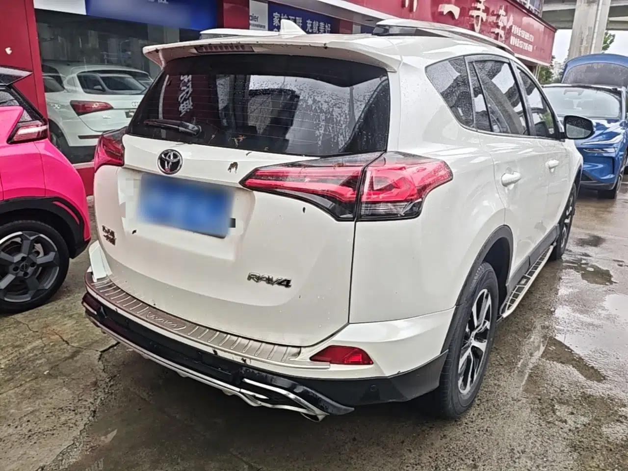 Toyota RAV4 2016 2.0L CVT Two-Wheel Drive Urban Edition China V Standard — миниатюра 6