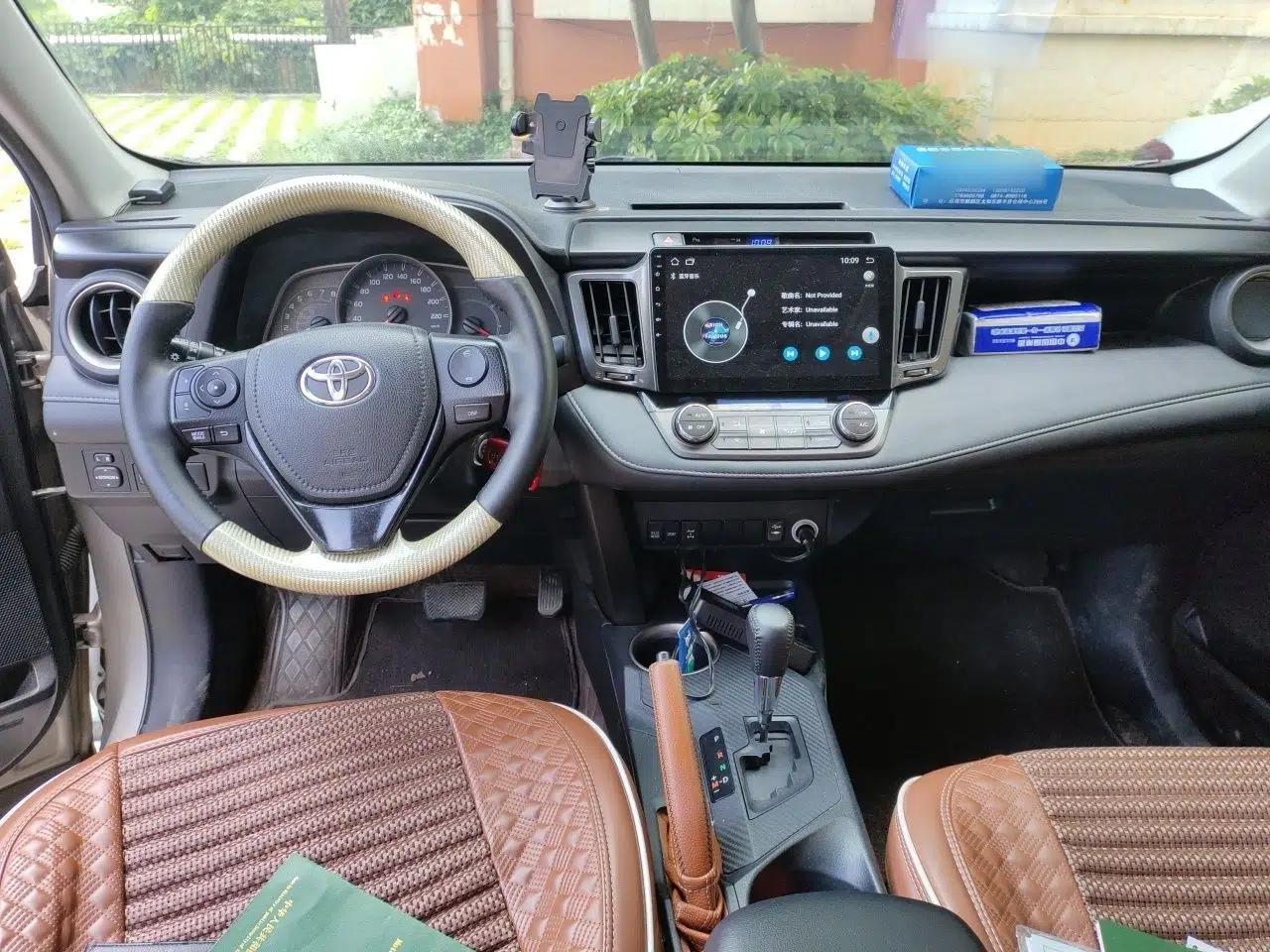 Toyota RAV4 2013 2.0L CVT Four-Wheel Drive Fashion Edition — миниатюра 9