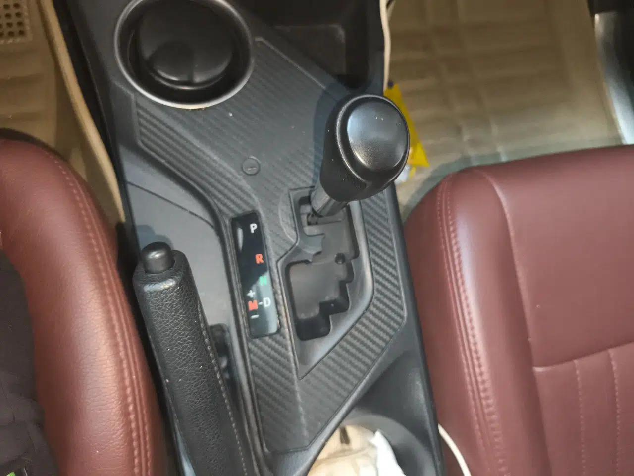 Toyota RAV4 2013 2.0L CVT Two-Wheel Drive Urban Edition — миниатюра 14
