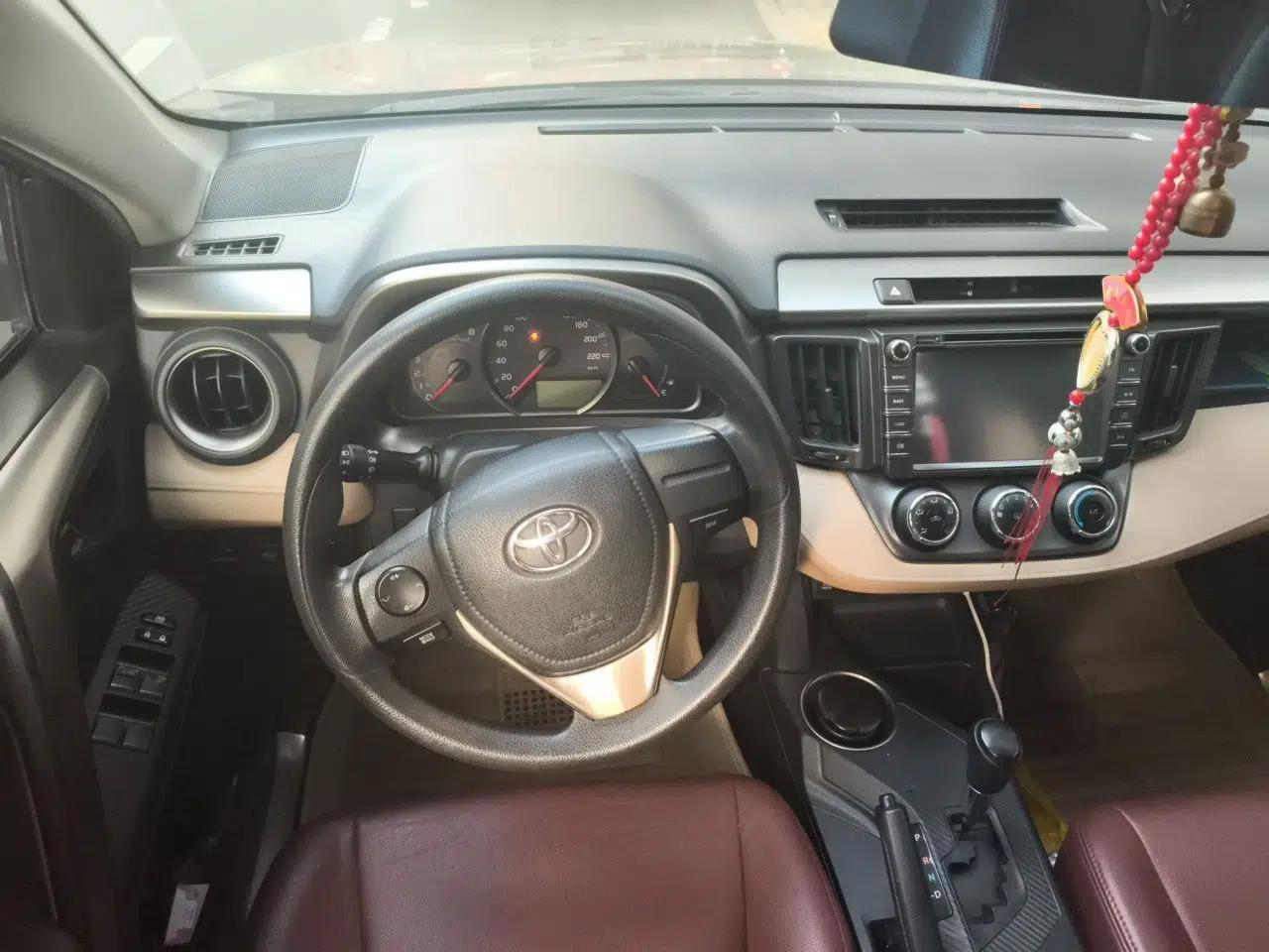 Toyota RAV4 2013 2.0L CVT Two-Wheel Drive Urban Edition — миниатюра 10