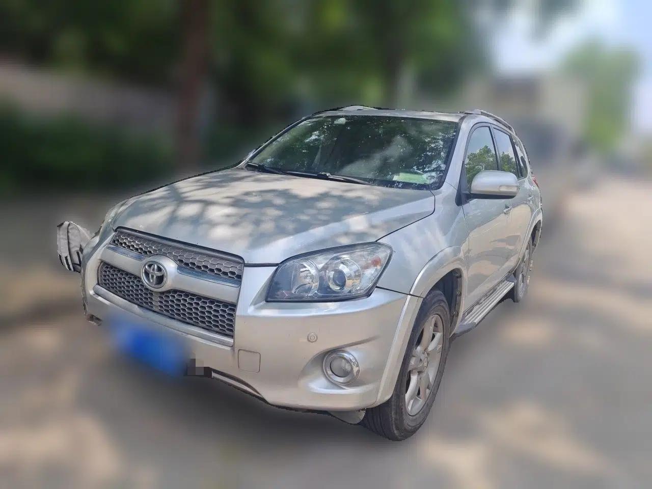 Toyota RAV4 2013 Special Edition 2.0L Automatic Elite — миниатюра 1