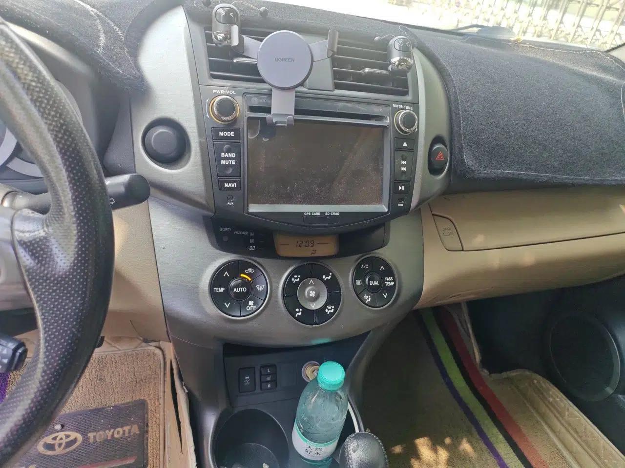 Toyota RAV4 2013 Special Edition 2.0L Automatic Elite — миниатюра 13