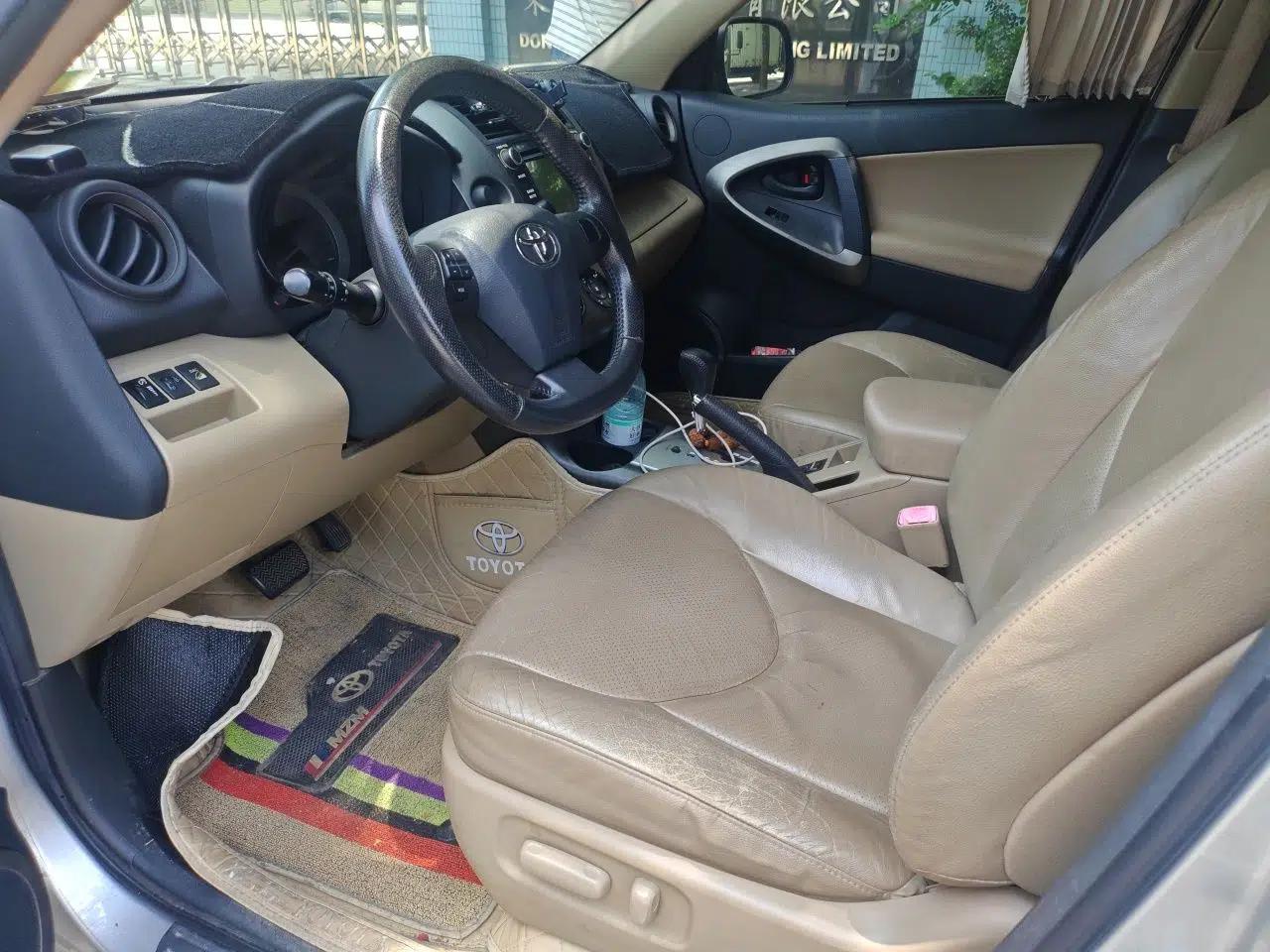 Toyota RAV4 2013 Special Edition 2.0L Automatic Elite — миниатюра 15