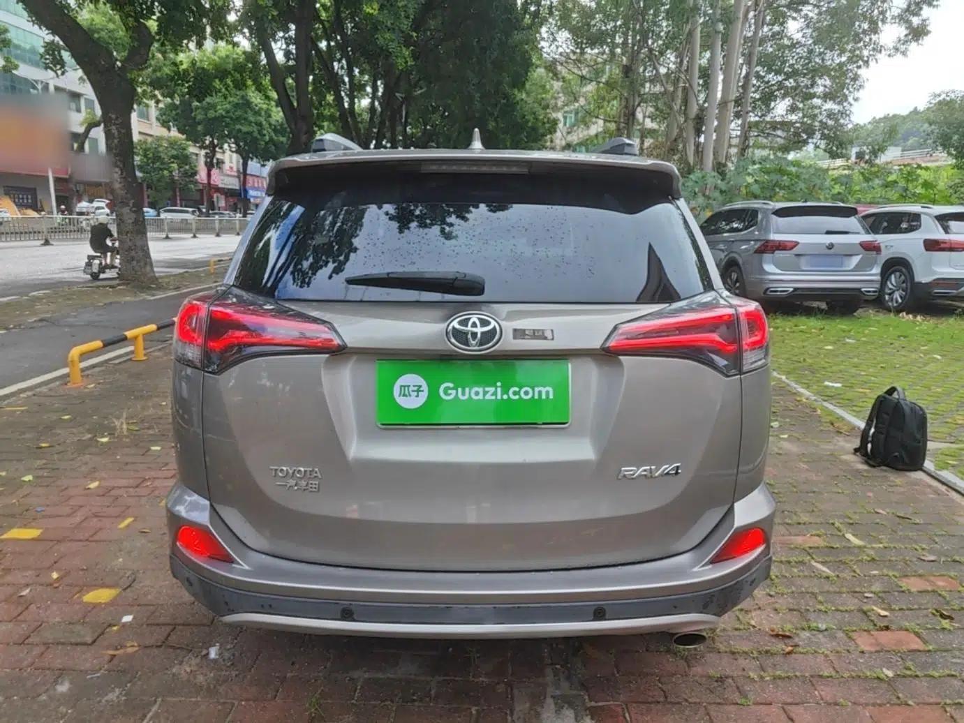 Toyota RAV4 2016 2.0L CVT Two-Wheel Drive Smart Edition China V Standard — миниатюра 5