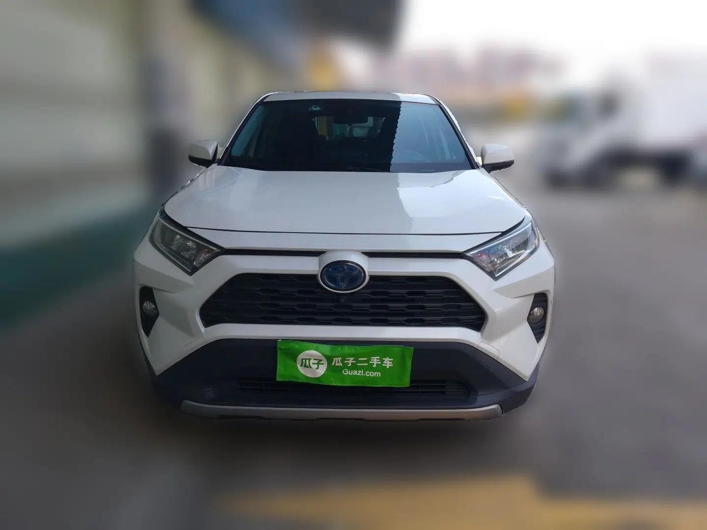 Toyota RAV4 2020 Dual-Engine 2.5L E-CVT Two-Wheel Drive Elite Edition — миниатюра 2