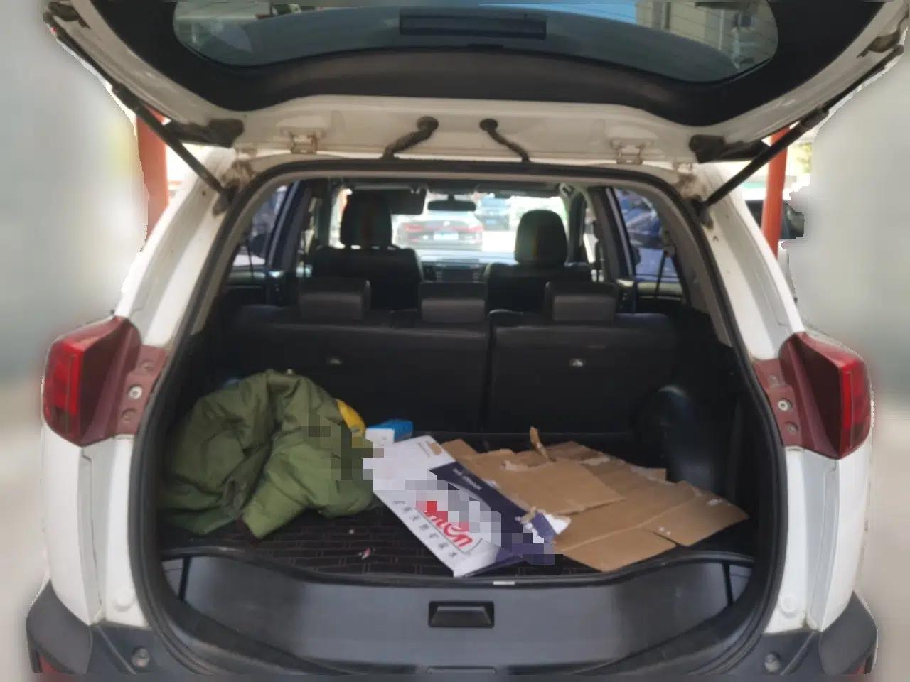Toyota RAV4 2013 2.0L CVT Four-Wheel Drive New Edition — миниатюра 19
