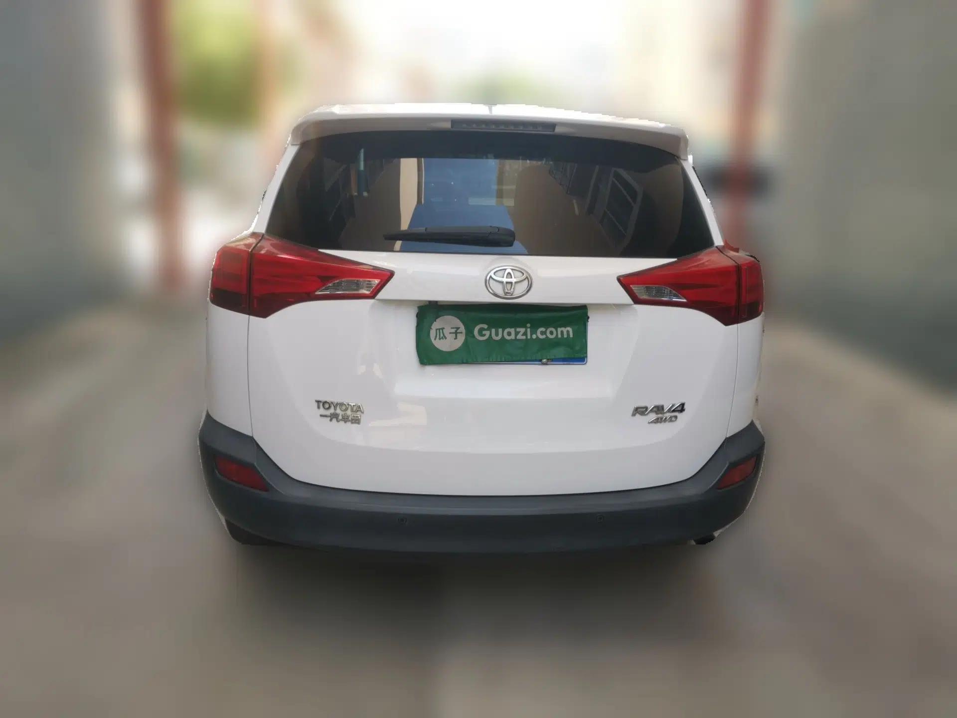 Toyota RAV4 2013 2.0L CVT Four-Wheel Drive New Edition — миниатюра 5