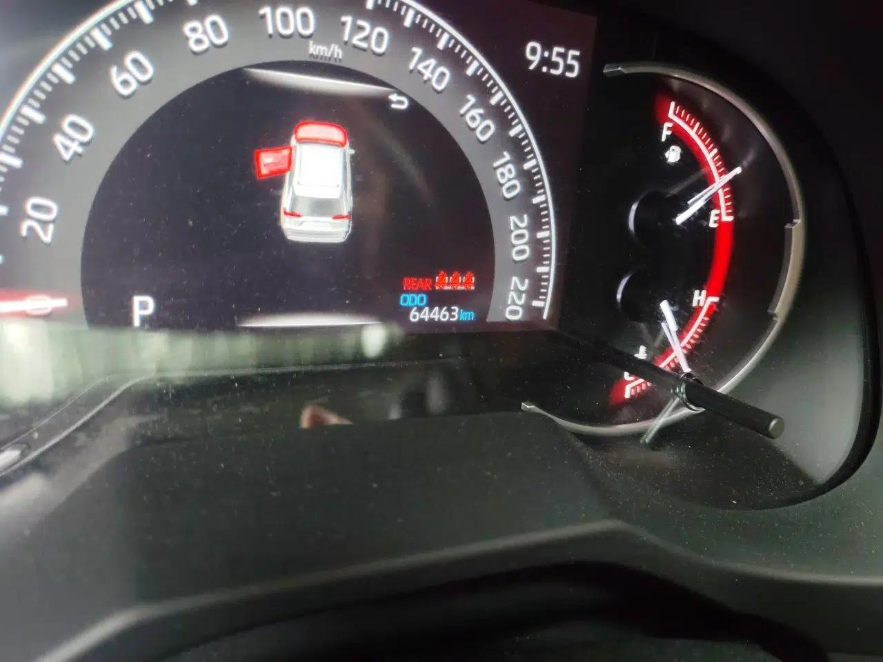 Toyota RAV4 2021 2.0L CVT Two-Wheel Drive Fashion PLUS Edition — миниатюра 12