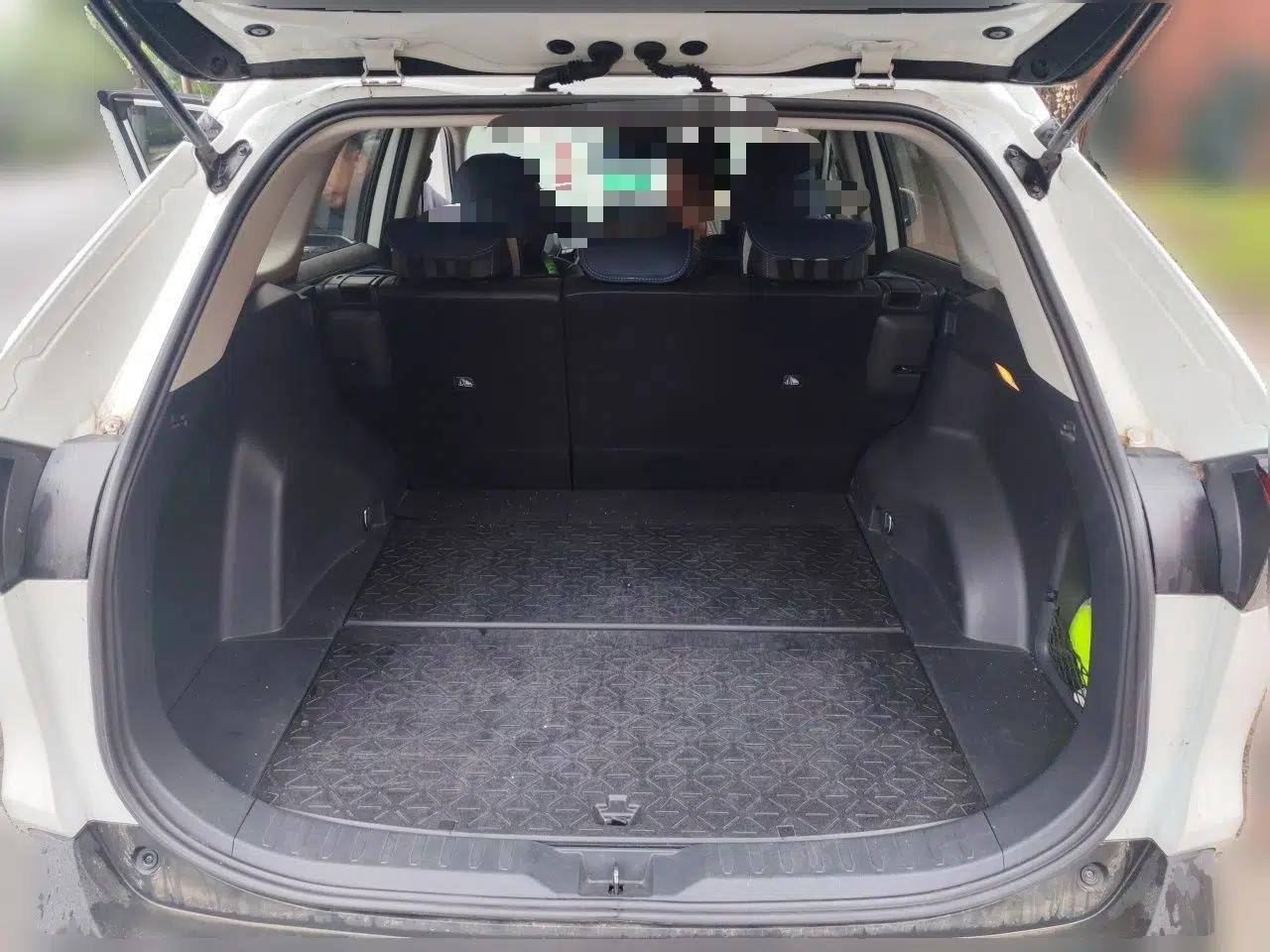 Toyota RAV4 2021 2.0L CVT Two-Wheel Drive Fashion PLUS Edition — миниатюра 19