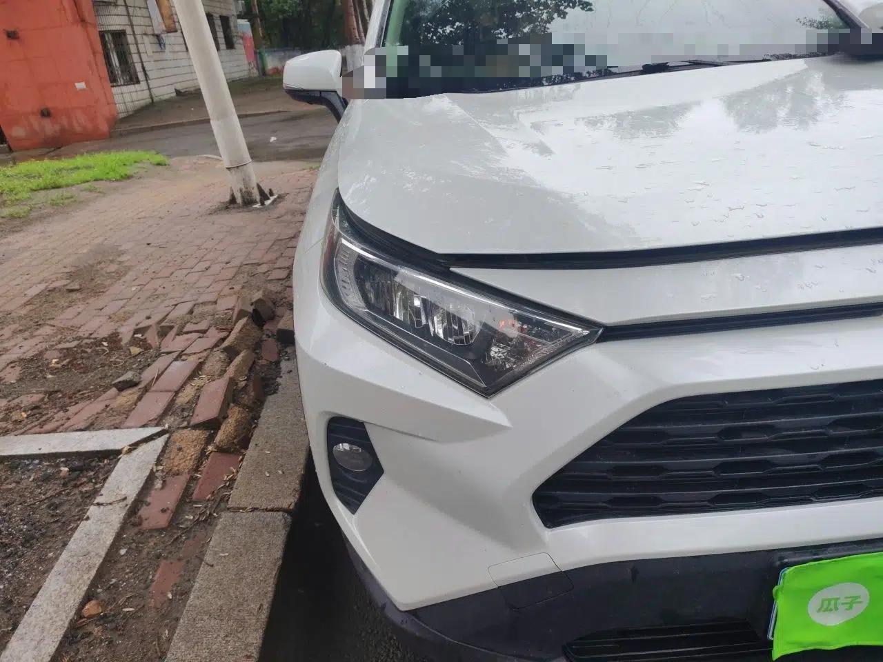 Toyota RAV4 2021 2.0L CVT Two-Wheel Drive Fashion PLUS Edition — миниатюра 7