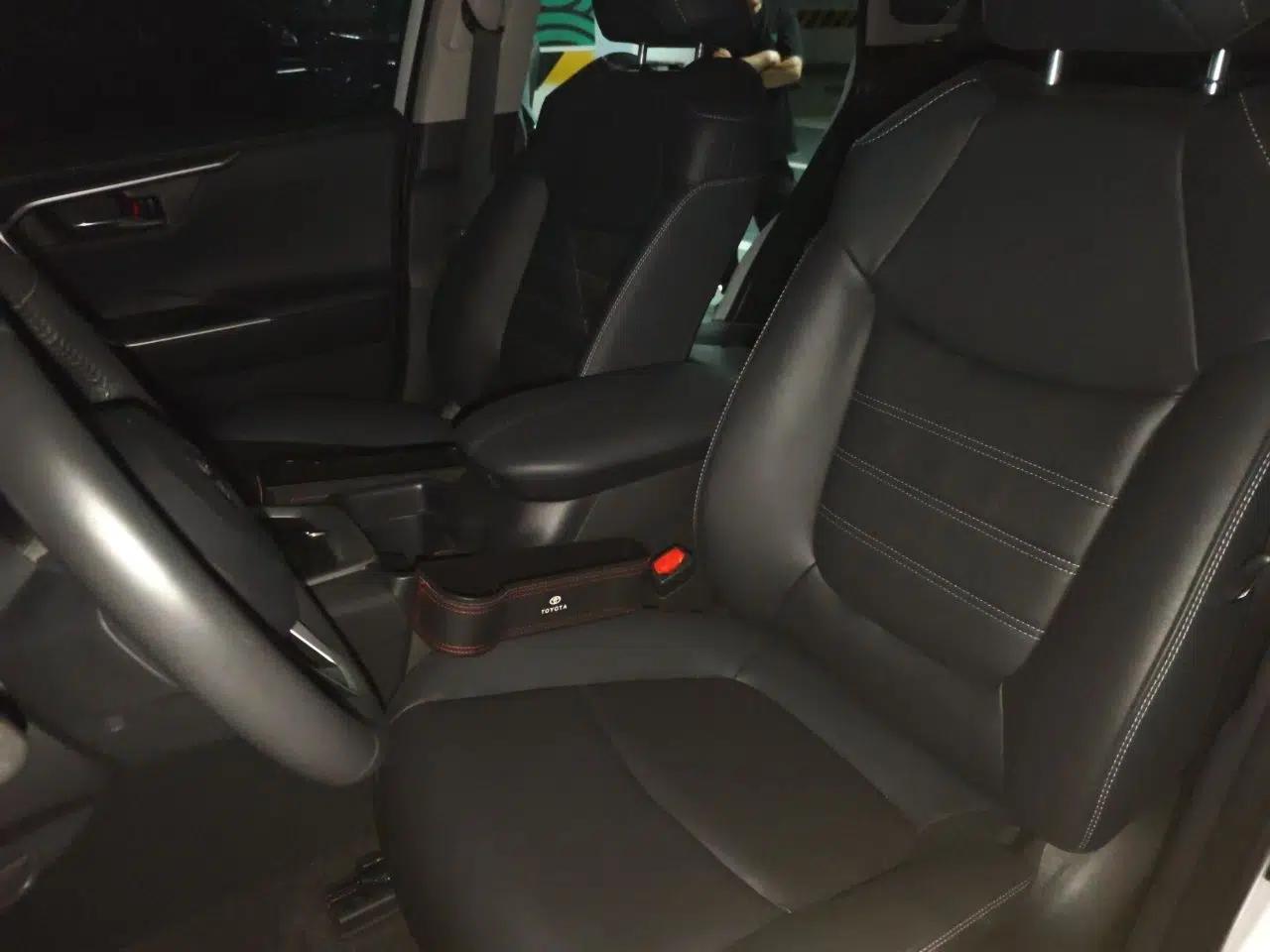 Toyota RAV4 2024 2.0L CVT Two-Wheel Drive Fashion Edition — миниатюра 15