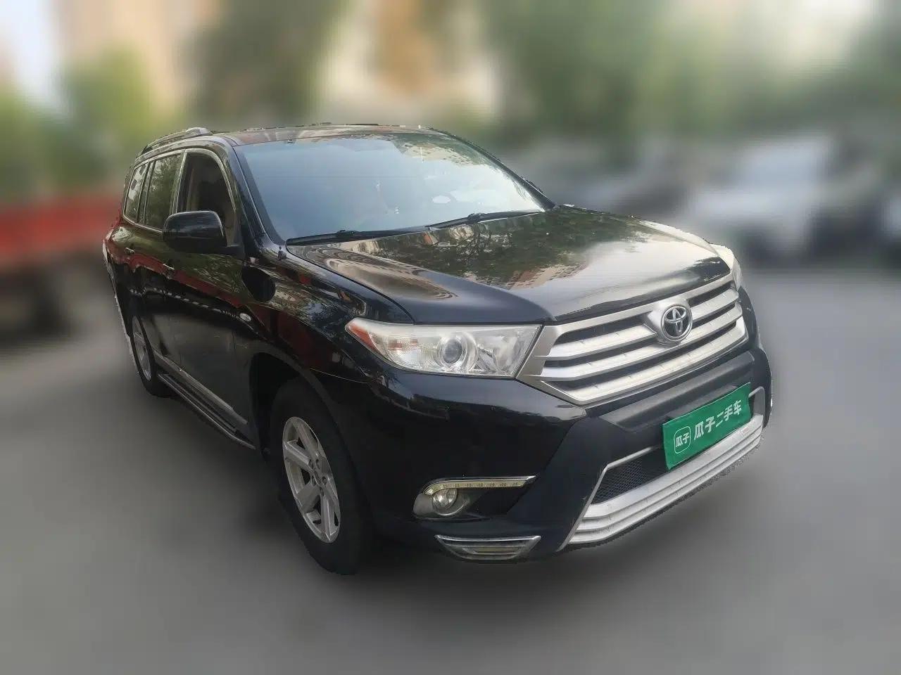 Toyota Highlander 2012 2.7L 2WD 5-Seater Elite Edition — миниатюра 3