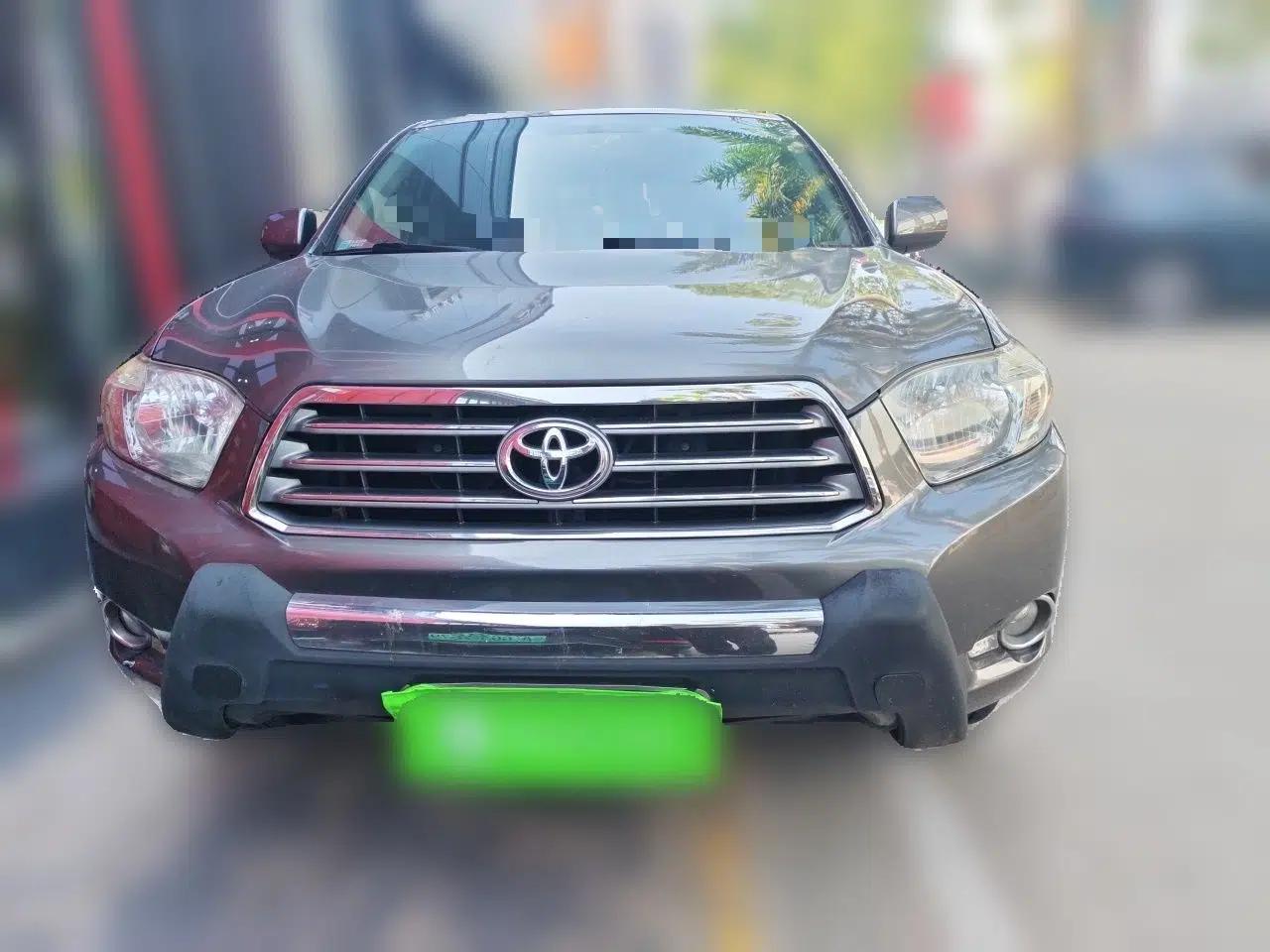 Toyota Highlander 2009 2.7L Two-Wheel Drive 7-Seater Luxury Edition — миниатюра 2