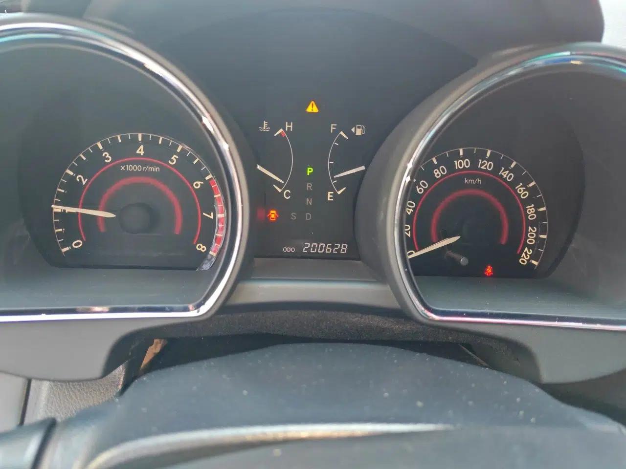 Toyota Highlander 2009 2.7L Two-Wheel Drive 7-Seater Luxury Edition — миниатюра 11
