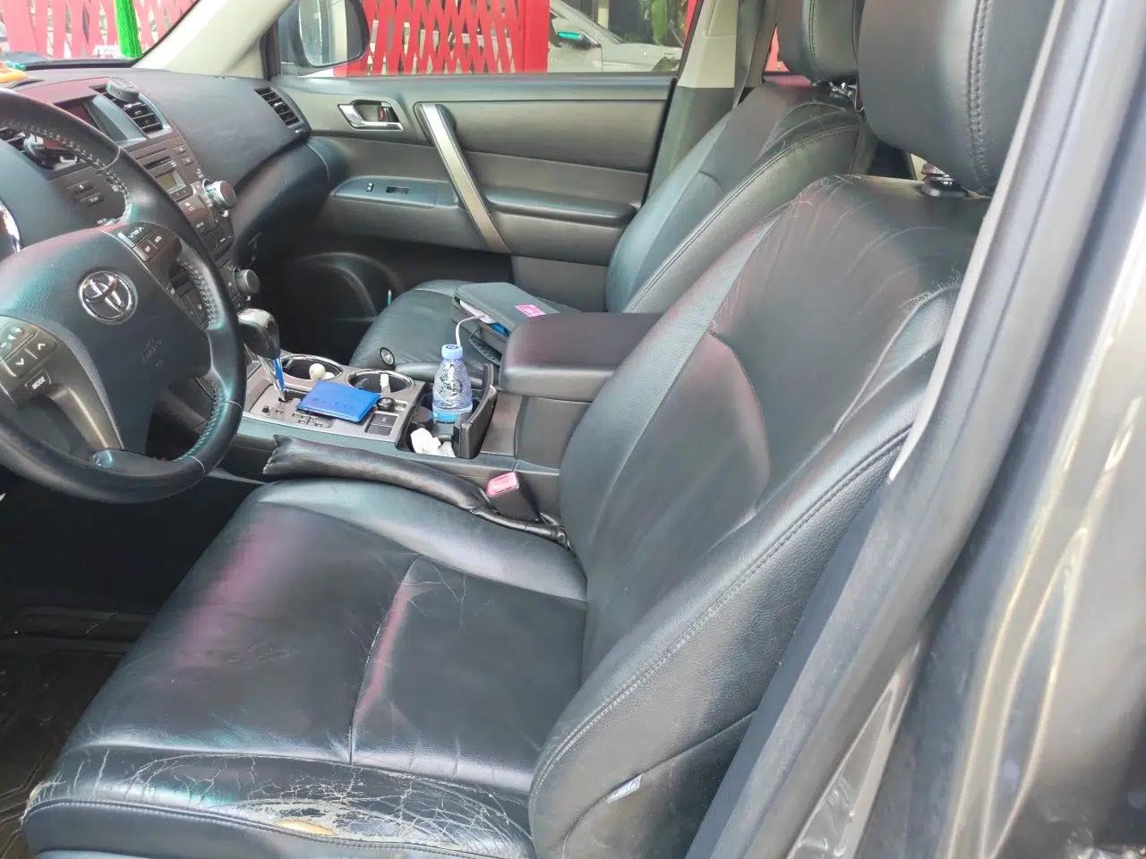 Toyota Highlander 2009 2.7L Two-Wheel Drive 7-Seater Luxury Edition — миниатюра 15