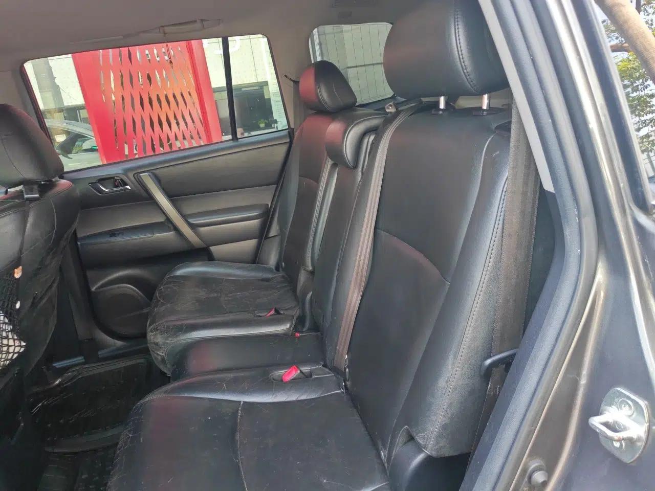 Toyota Highlander 2009 2.7L Two-Wheel Drive 7-Seater Luxury Edition — миниатюра 17
