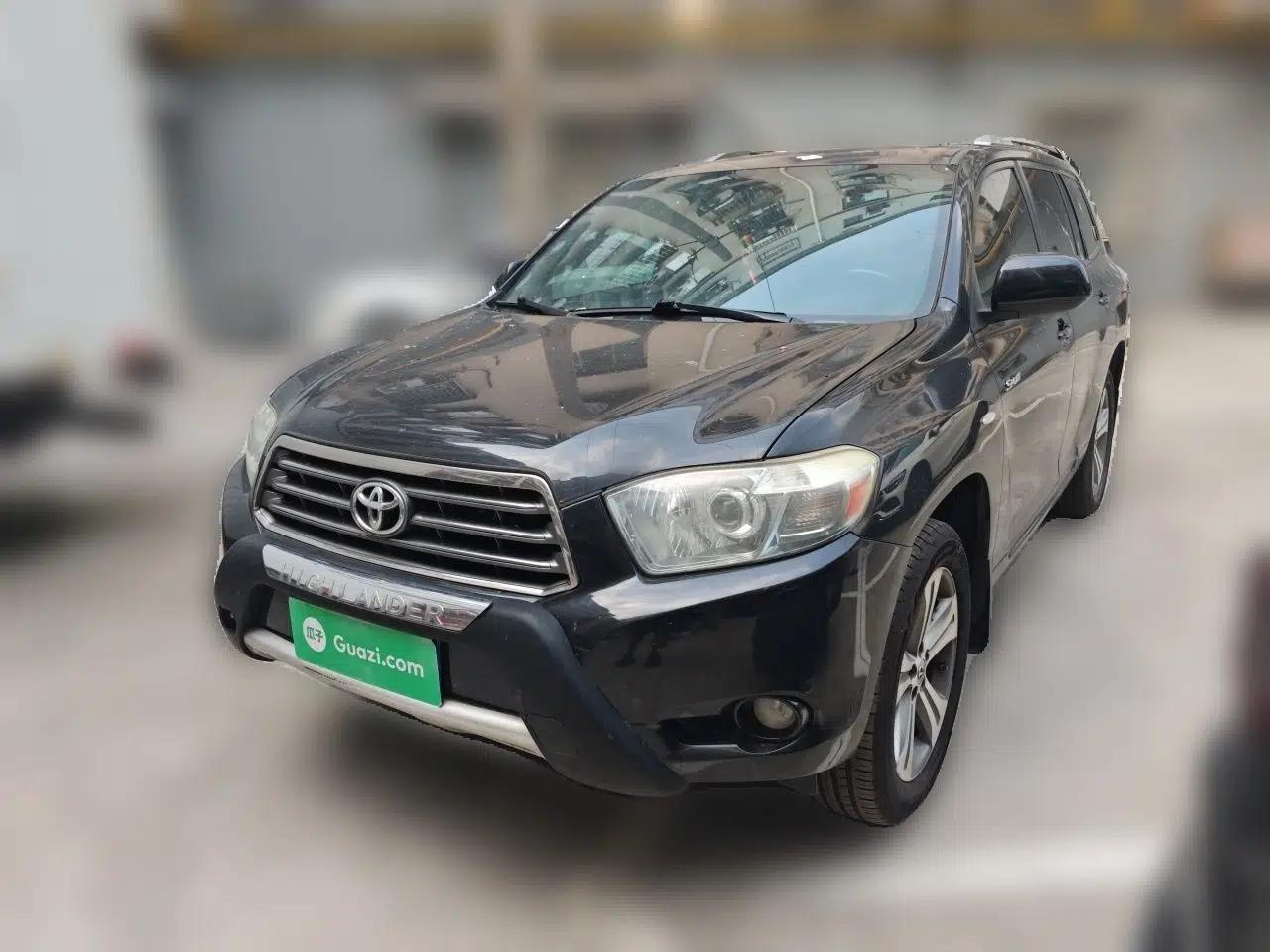 Toyota Highlander 2011 2.7L Two-Wheel Drive 7-Seater Luxury Edition — миниатюра 1