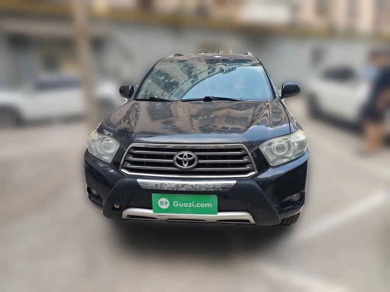 Toyota Highlander 2011 2.7L Two-Wheel Drive 7-Seater Luxury Edition — миниатюра 2