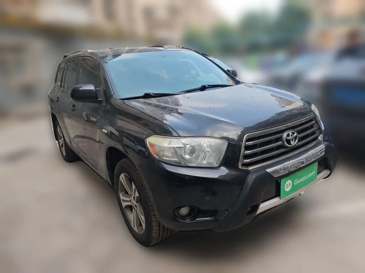 Toyota Highlander 2011 2.7L Two-Wheel Drive 7-Seater Luxury Edition — миниатюра 3