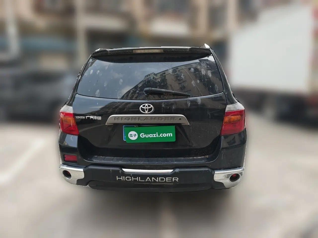 Toyota Highlander 2011 2.7L Two-Wheel Drive 7-Seater Luxury Edition — миниатюра 5