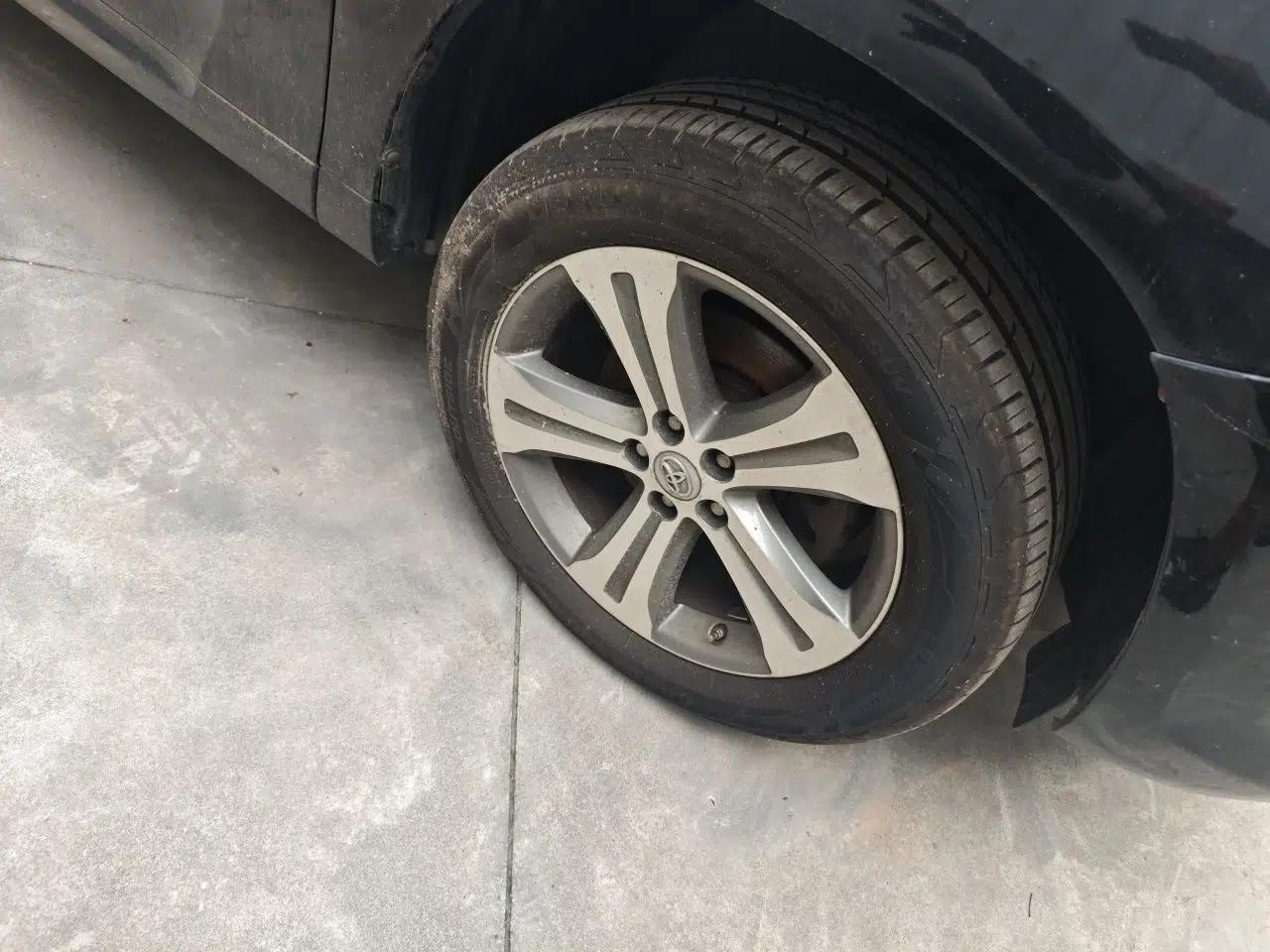 Toyota Highlander 2011 2.7L Two-Wheel Drive 7-Seater Luxury Edition — миниатюра 8