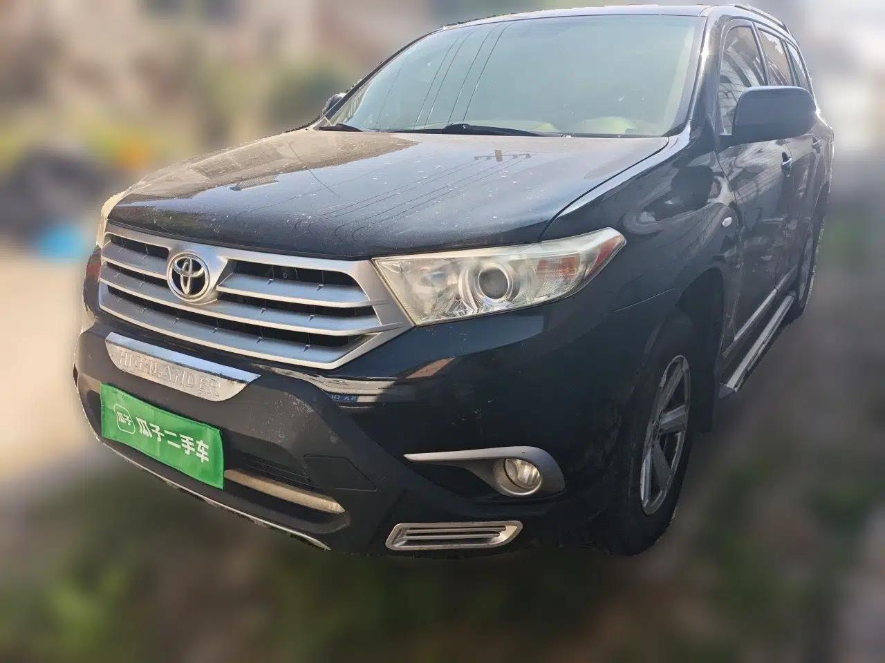 Toyota Highlander 2013 2.7L Two-Wheel Drive 5-Seater Purple Gold Edition — миниатюра 1