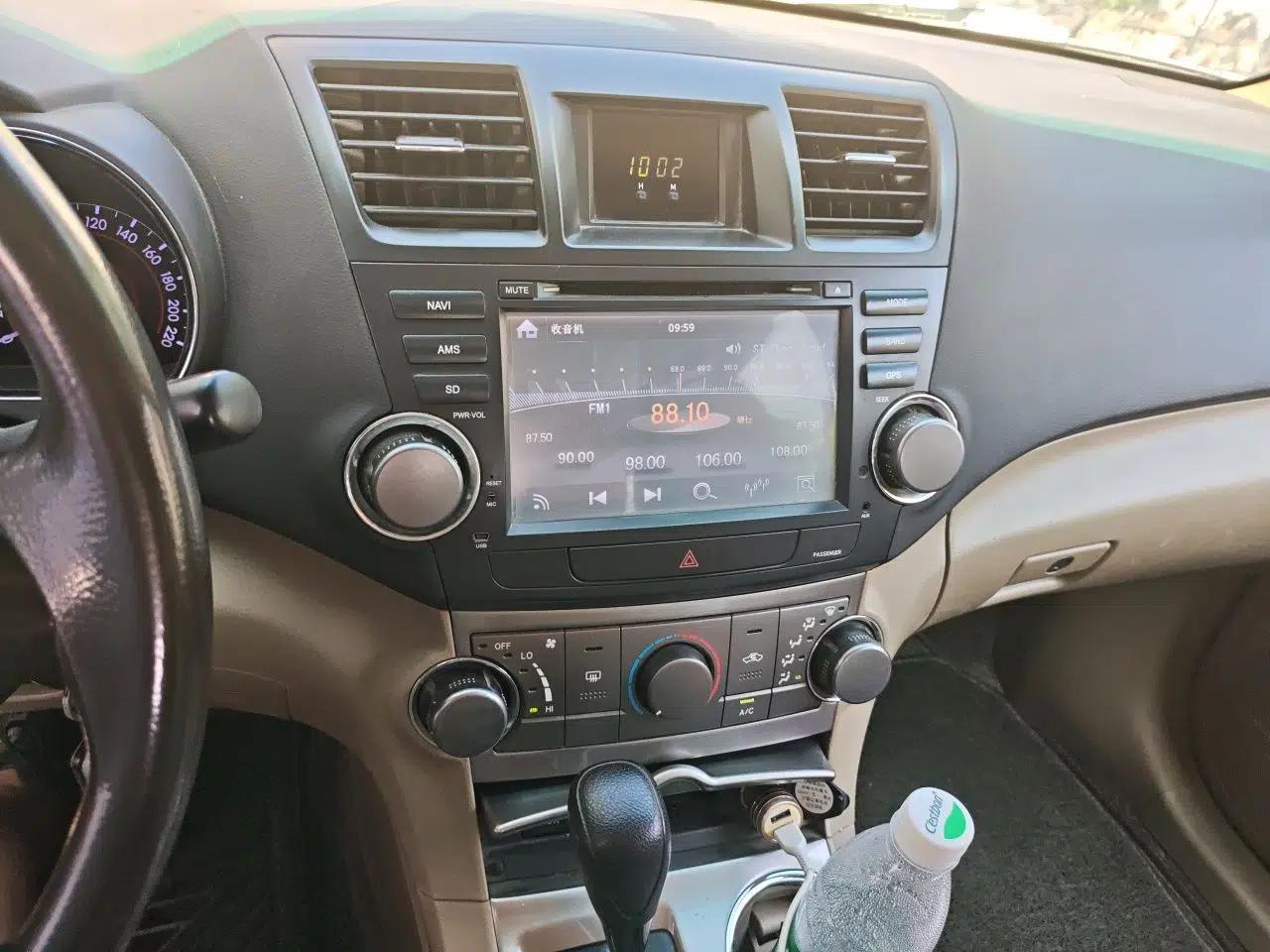 Toyota Highlander 2013 2.7L Two-Wheel Drive 5-Seater Purple Gold Edition — миниатюра 13