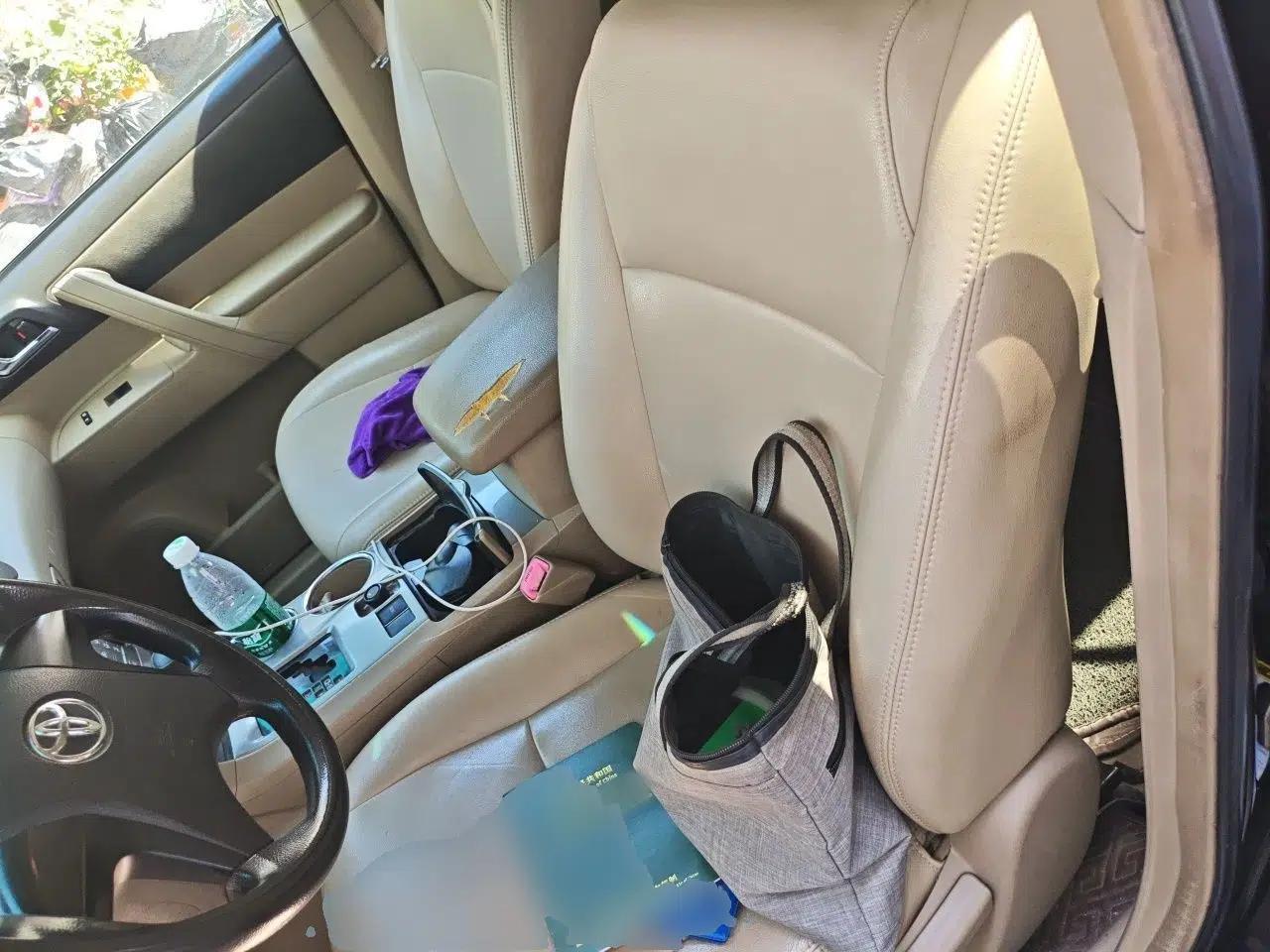 Toyota Highlander 2013 2.7L Two-Wheel Drive 5-Seater Purple Gold Edition — миниатюра 15