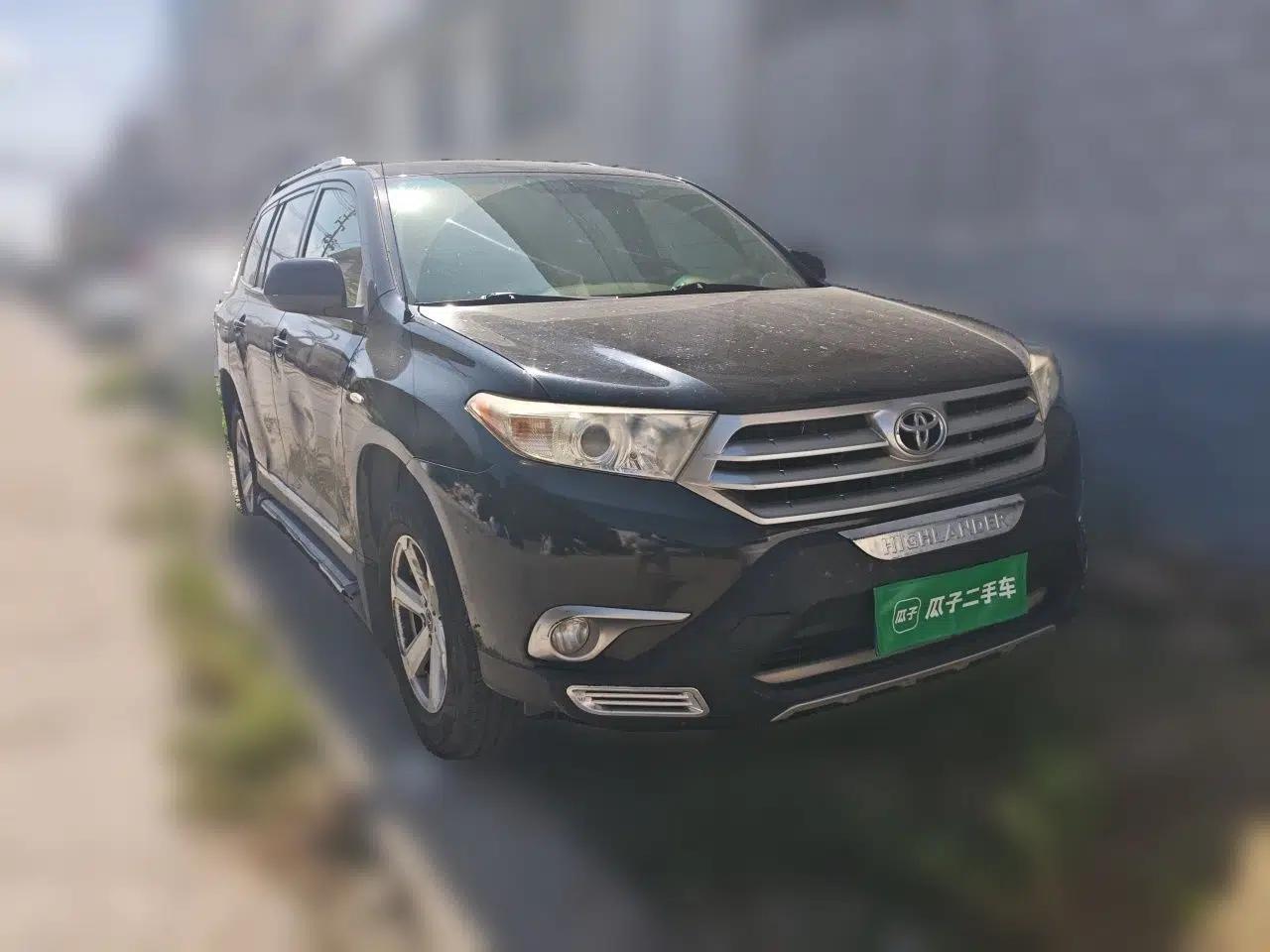 Toyota Highlander 2013 2.7L Two-Wheel Drive 5-Seater Purple Gold Edition — миниатюра 3