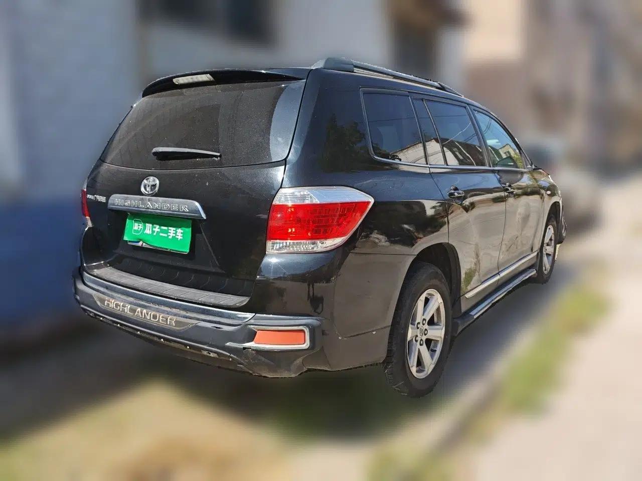 Toyota Highlander 2013 2.7L Two-Wheel Drive 5-Seater Purple Gold Edition — миниатюра 6
