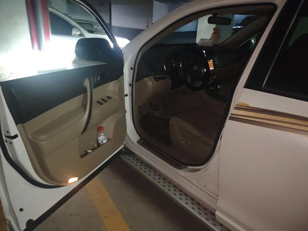 Toyota Highlander 2009 3.5L 4x4 7-Seater Luxury Edition — миниатюра 16