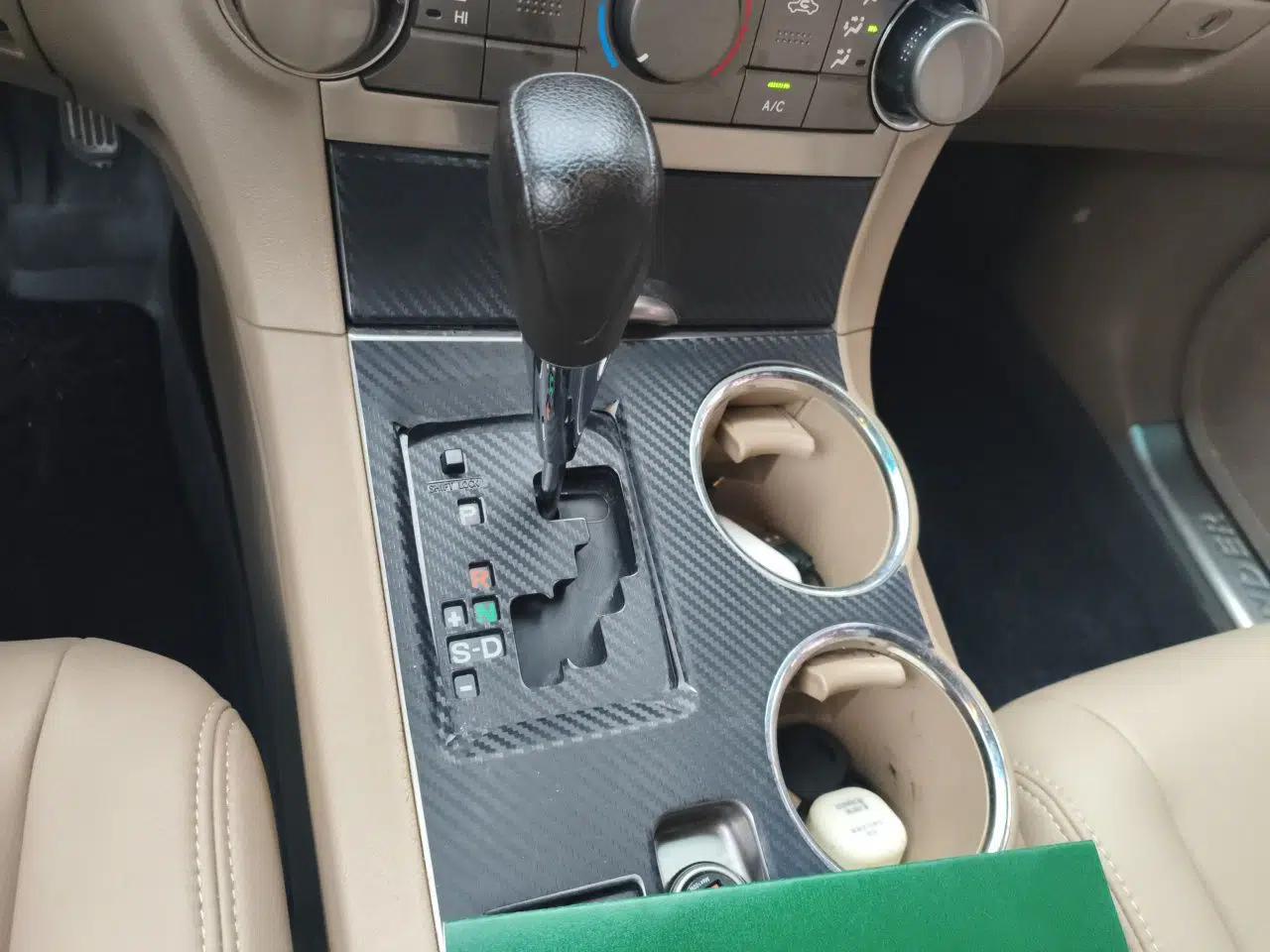 Toyota Highlander 2012 2.7L 2WD 5-Seater Elite Edition — миниатюра 14