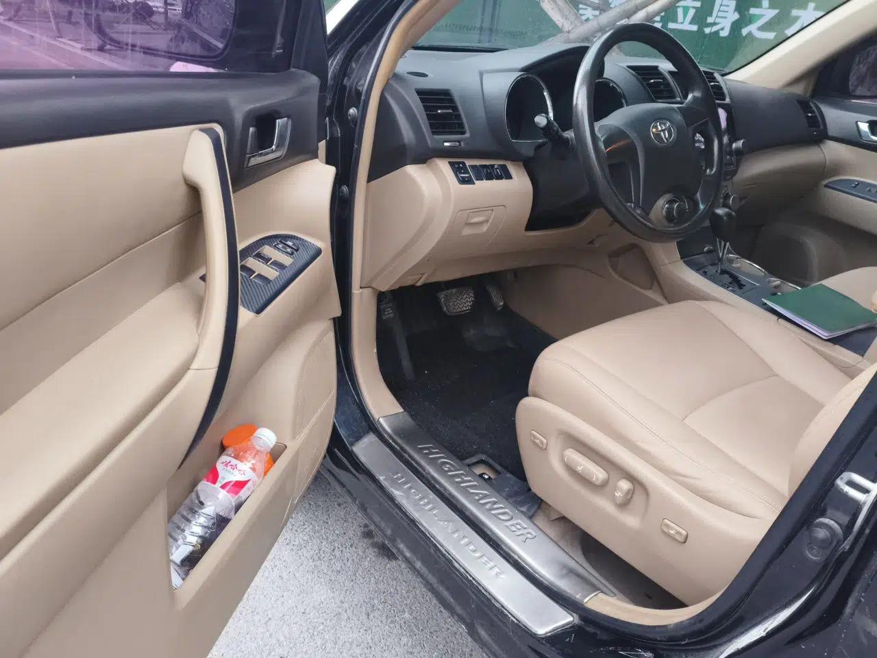 Toyota Highlander 2012 2.7L 2WD 5-Seater Elite Edition — миниатюра 16