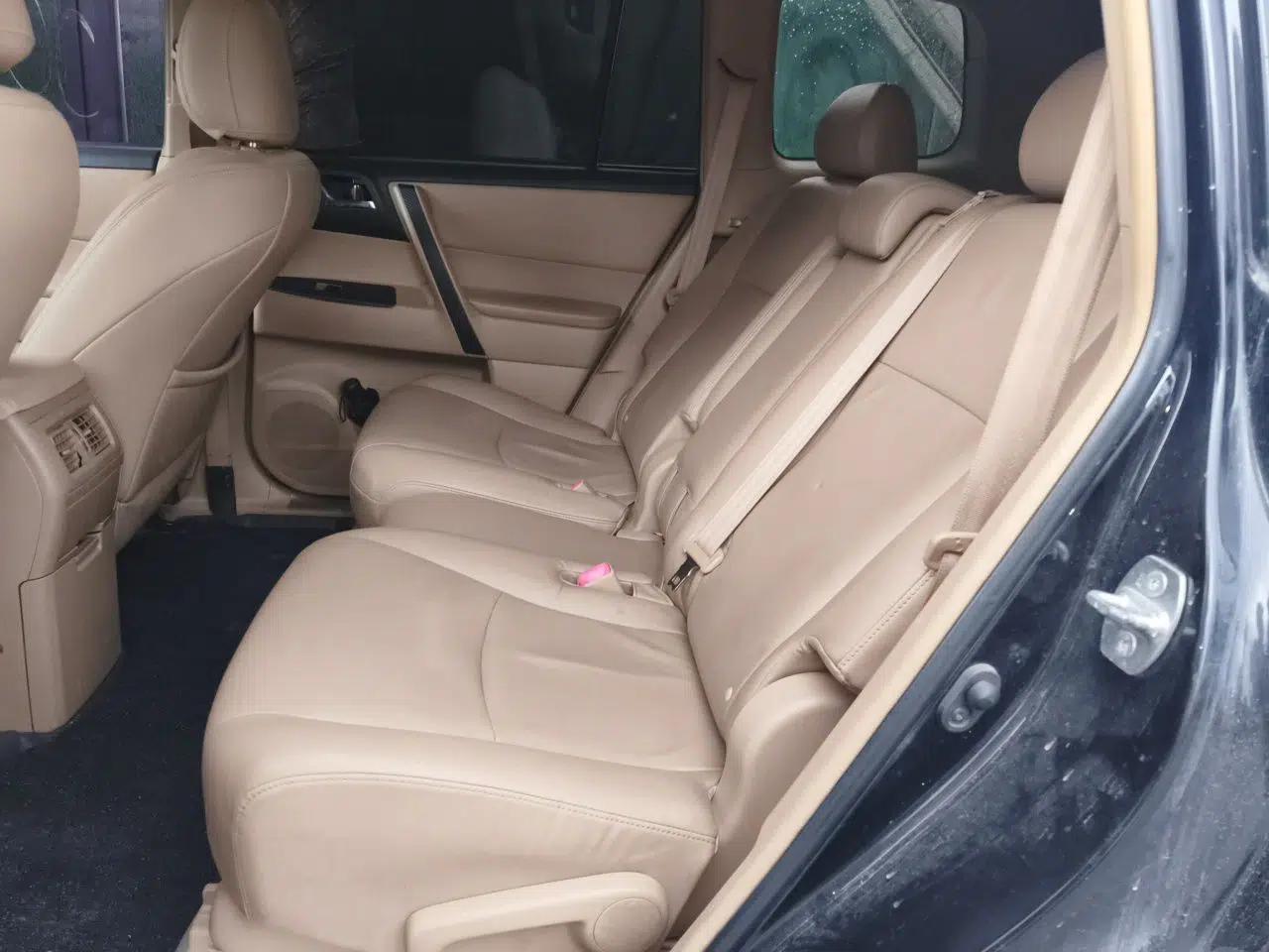 Toyota Highlander 2012 2.7L 2WD 5-Seater Elite Edition — миниатюра 17