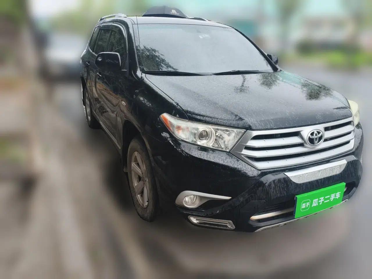 Toyota Highlander 2012 2.7L 2WD 5-Seater Elite Edition — миниатюра 3