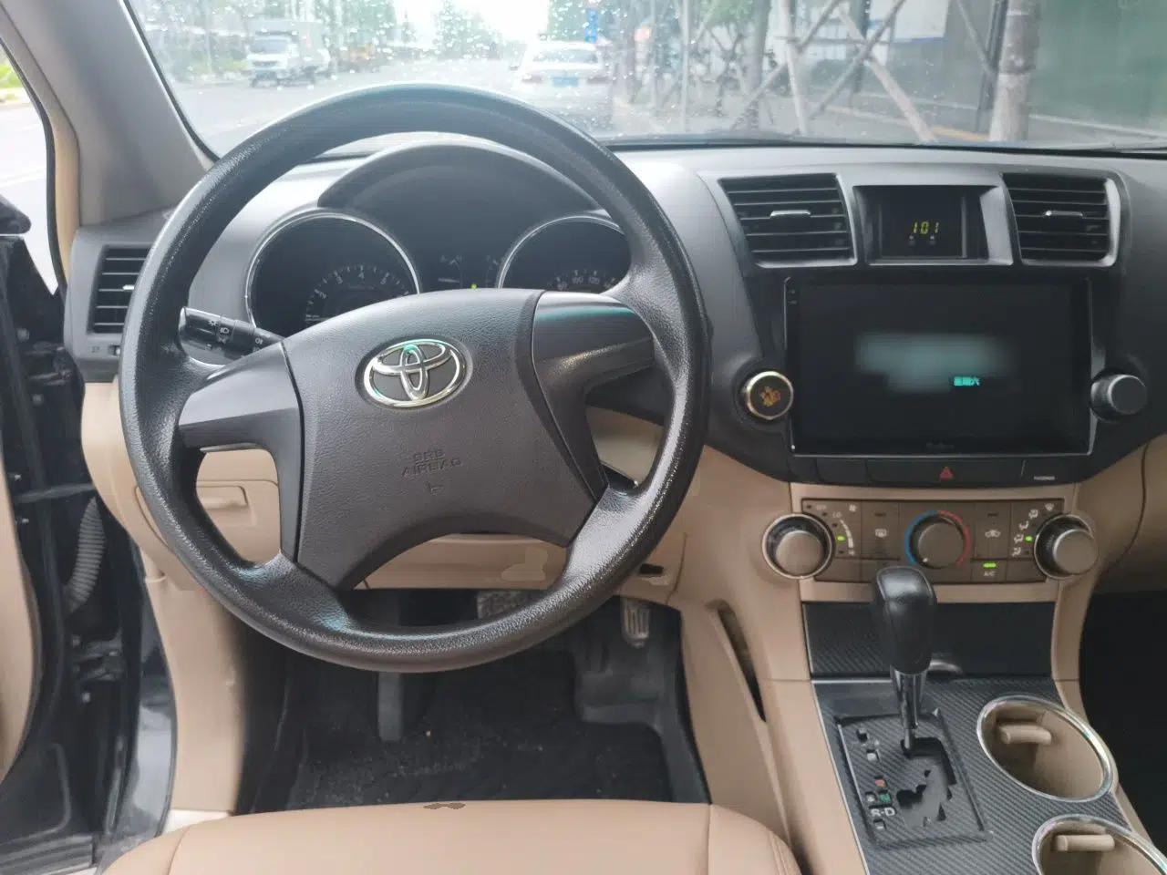 Toyota Highlander 2012 2.7L 2WD 5-Seater Elite Edition — миниатюра 9