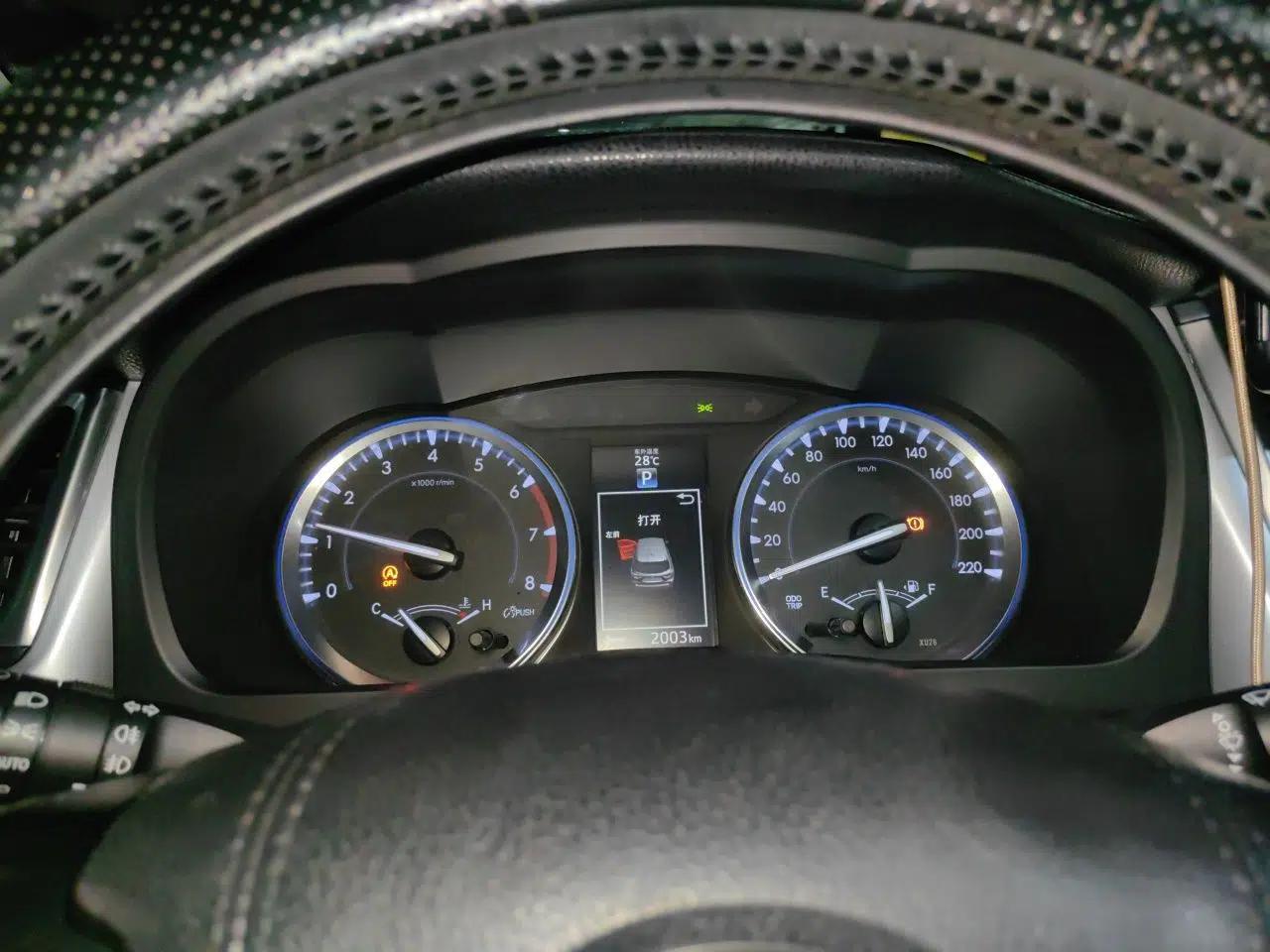 Toyota Highlander 2015 2.0T Four-Wheel Drive Ultimate Edition 7-Seater — миниатюра 11