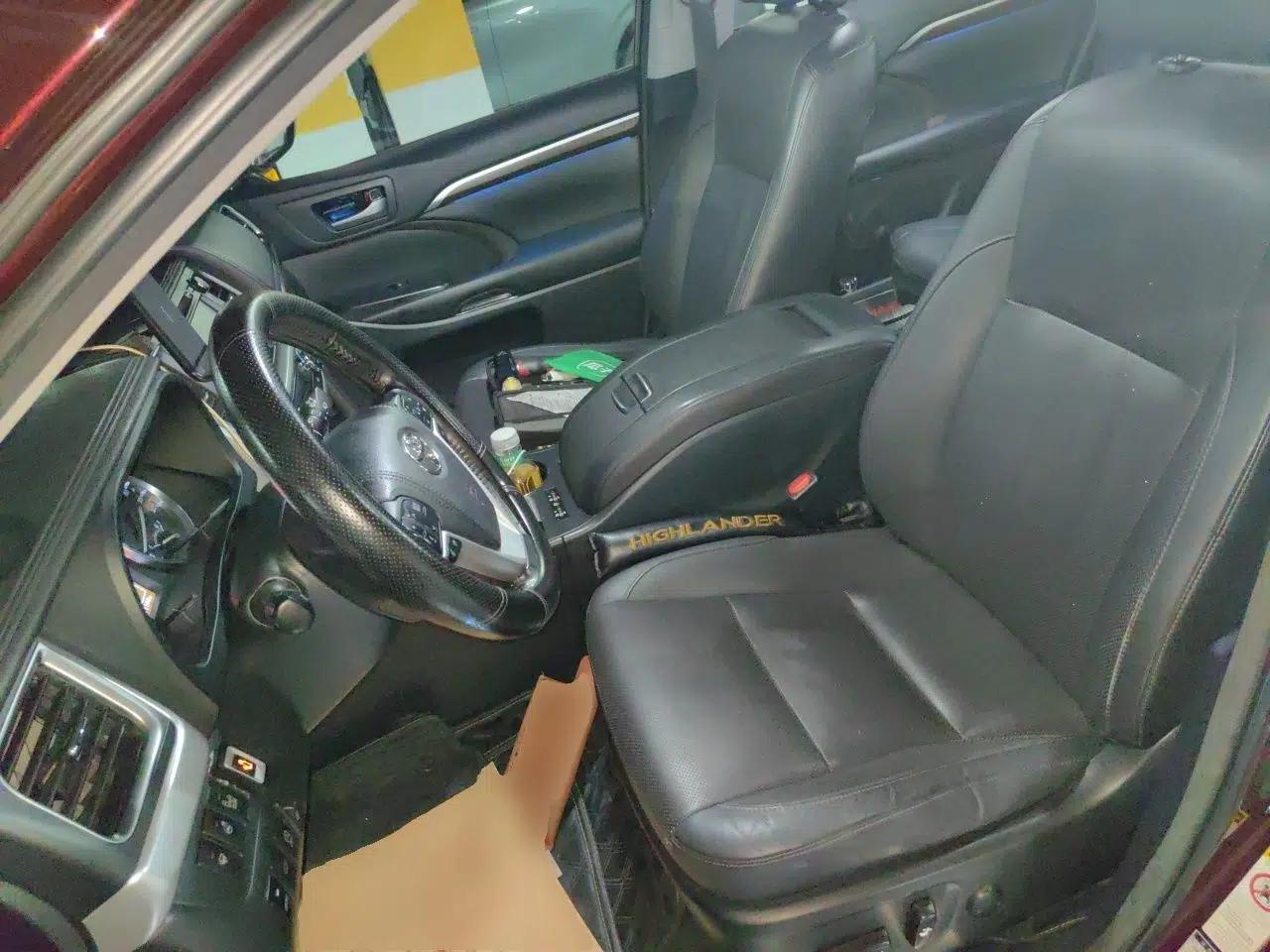 Toyota Highlander 2015 2.0T Four-Wheel Drive Ultimate Edition 7-Seater — миниатюра 15
